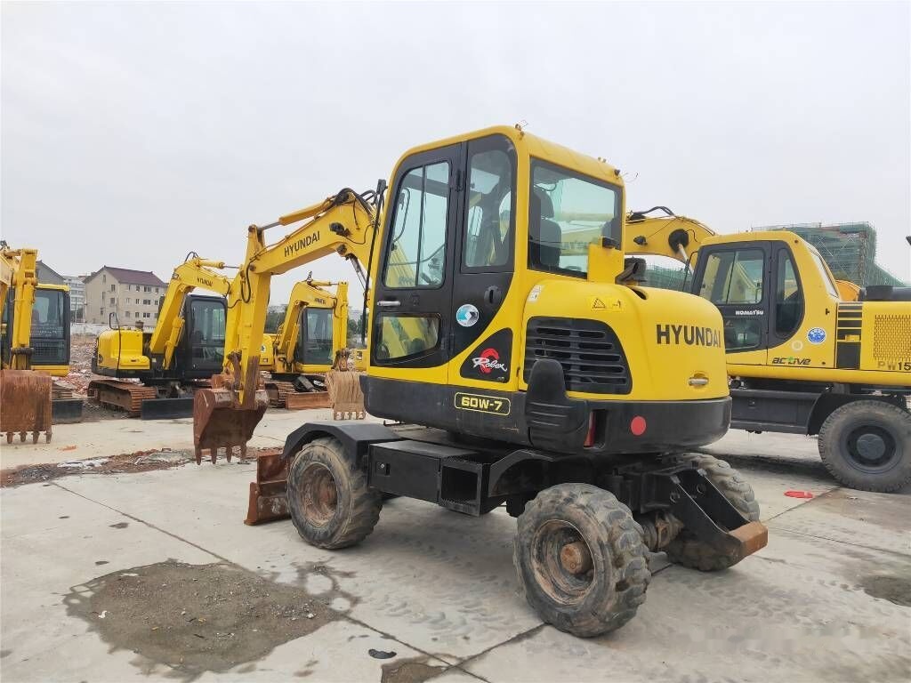 Hyundai Robex 60 W-7 - Wheel excavator: picture 3 Hyundai Robex 60 W-7 - Wheel excavator: picture 3