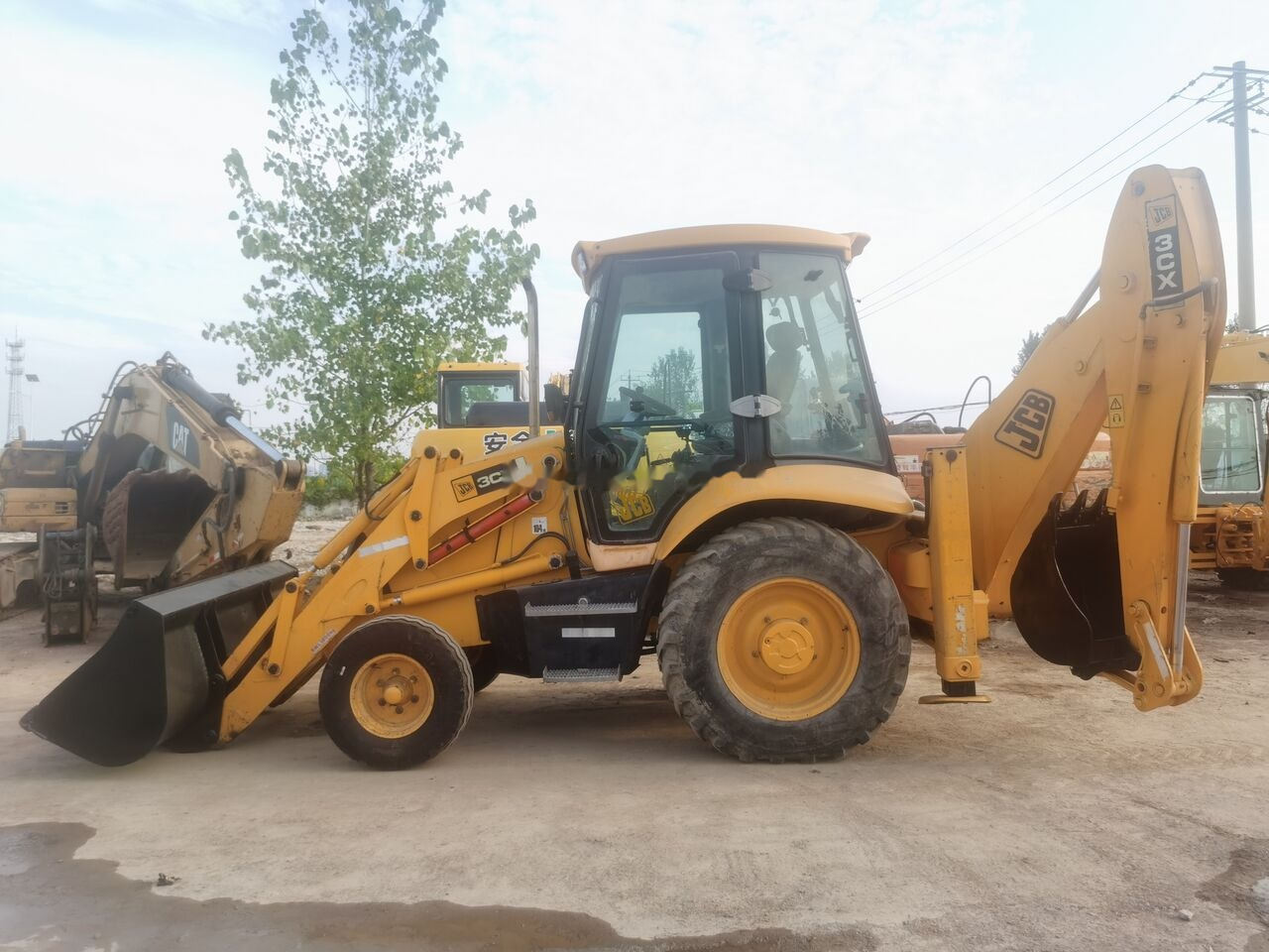 JCB 3CX - Backhoe loader: picture 1 JCB 3CX - Backhoe loader: picture 1