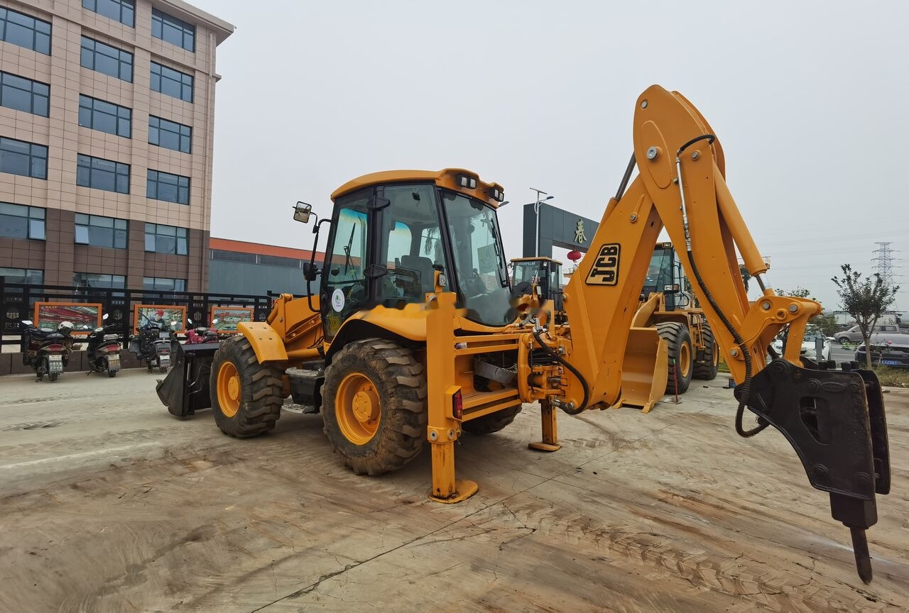 JCB 4CX - Backhoe loader: picture 1 JCB 4CX - Backhoe loader: picture 1