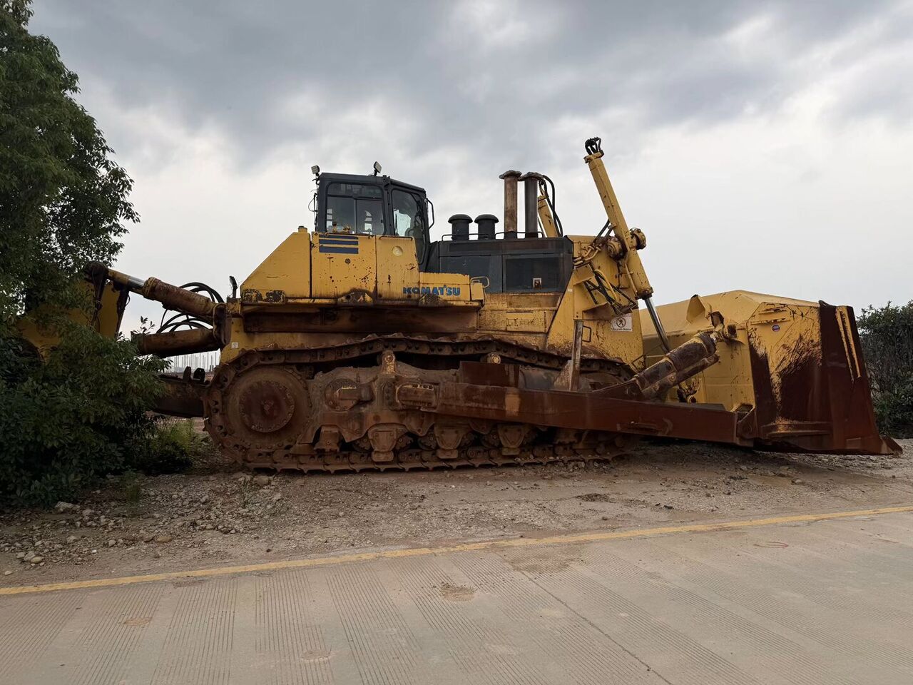 KOMATSU D475A - Bulldozer: picture 2 KOMATSU D475A - Bulldozer: picture 2
