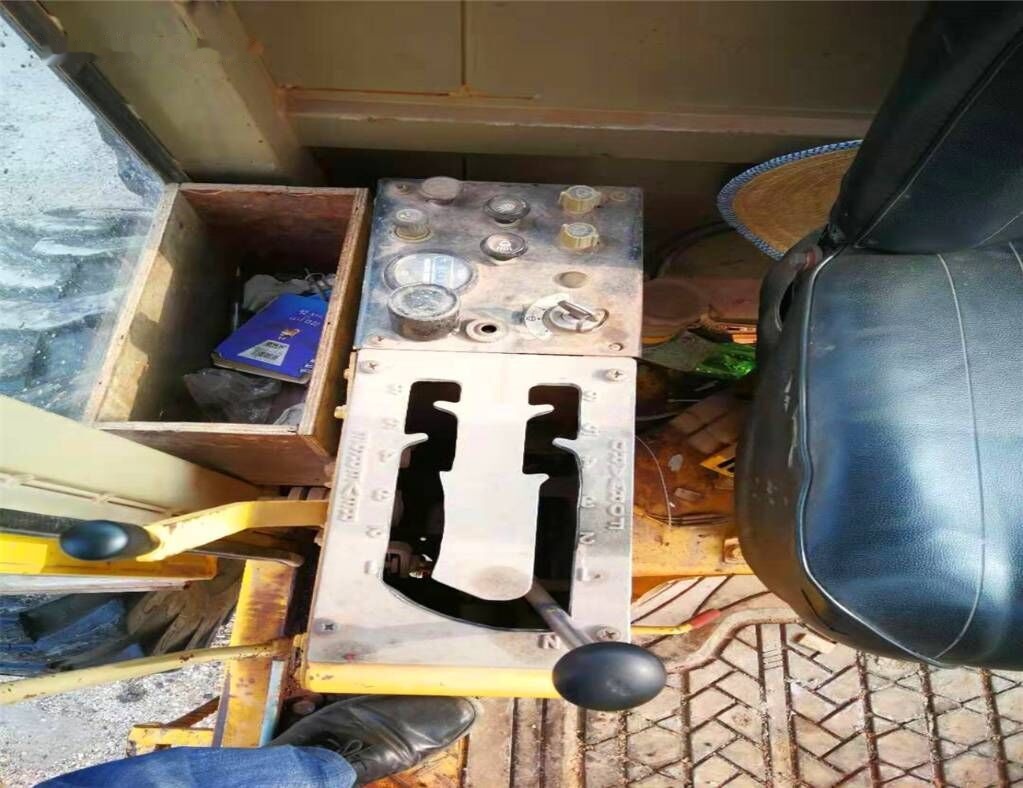 Komatsu GD623A - Grader: picture 2 Komatsu GD623A - Grader: picture 2