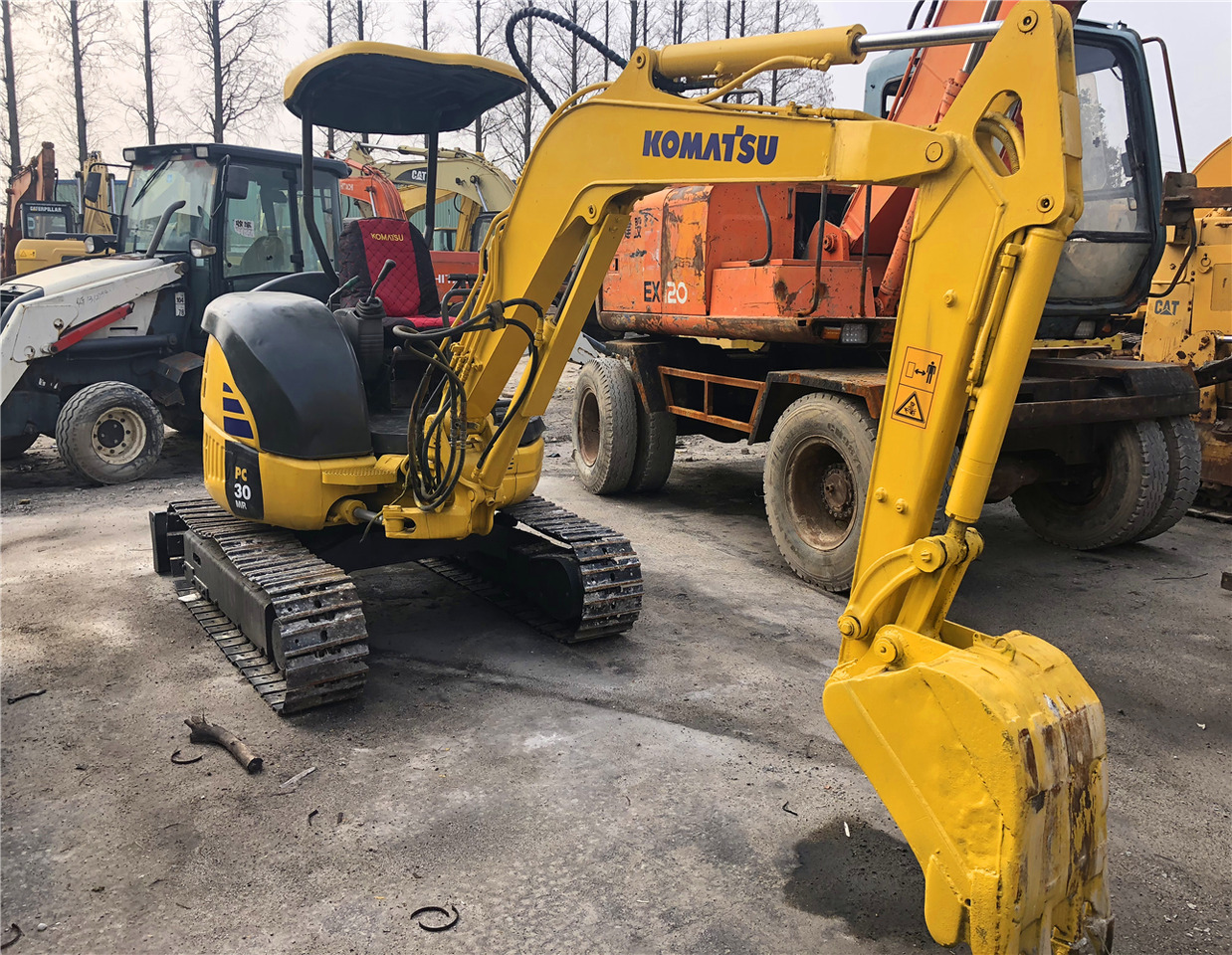Komatsu PC30MR - Mini excavator: picture 4 Komatsu PC30MR - Mini excavator: picture 4
