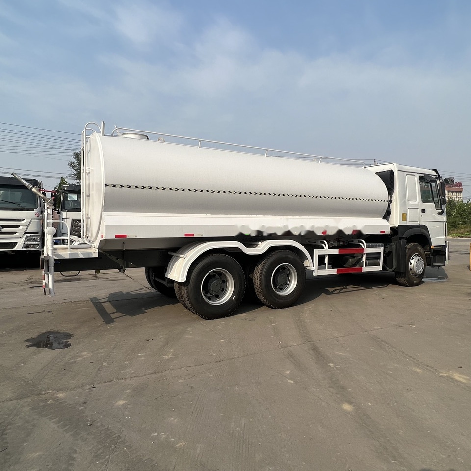 Municipal/ Special vehicle Sinotruk HOWO 6*4  sprinkler truck: picture 8