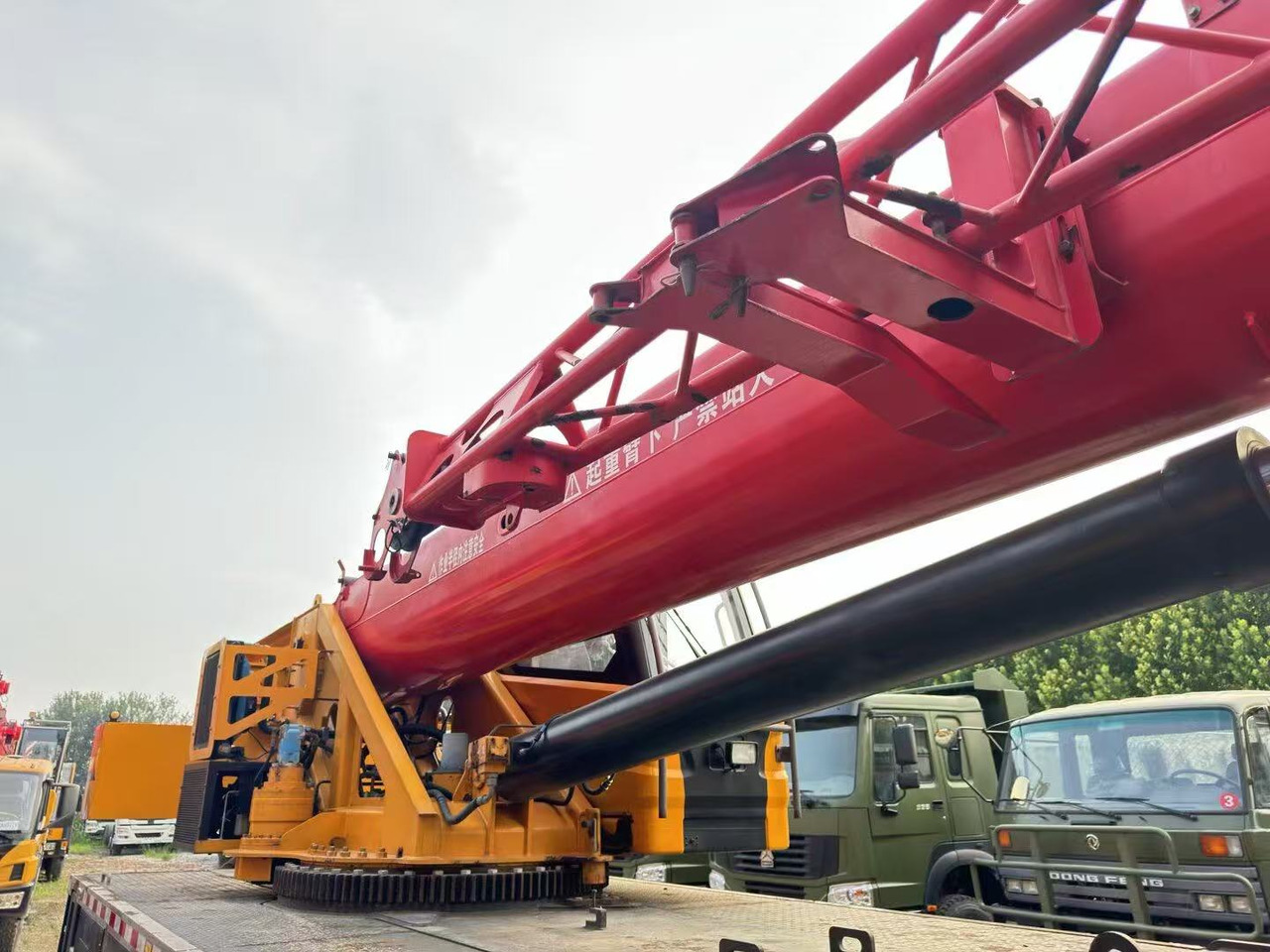 All terrain crane SANY STC200: picture 8