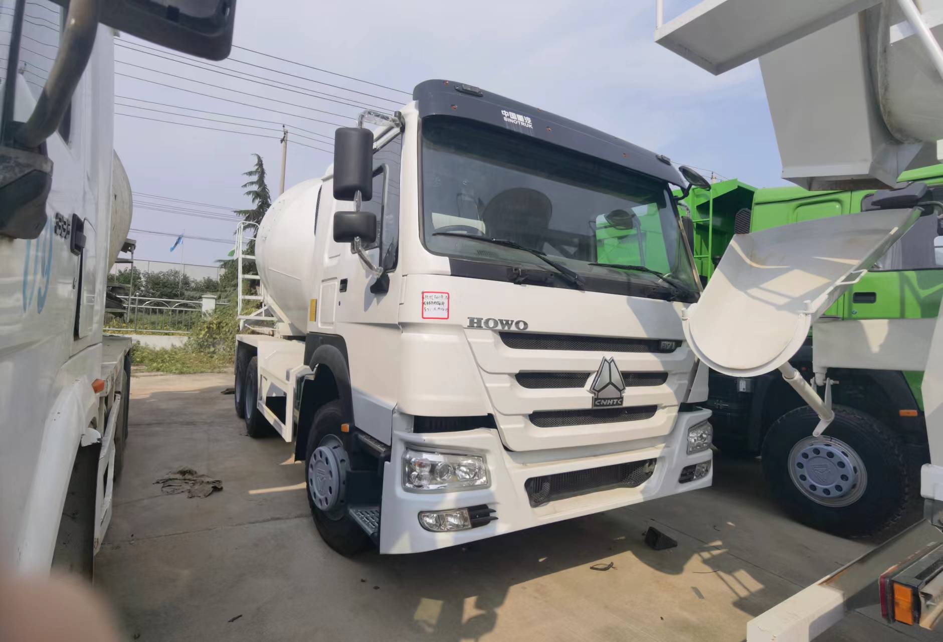 Sinotruk HOWO 371 6*4 Concrete mixer truck - Concrete mixer truck: picture 1 Sinotruk HOWO 371 6*4 Concrete mixer truck - Concrete mixer truck: picture 1