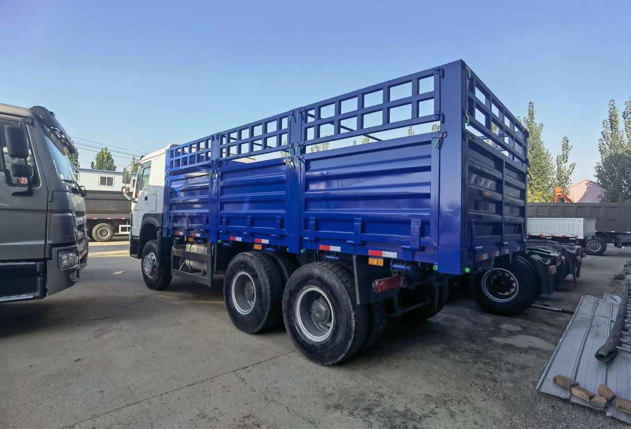 Sinotruk HOWO 371 6*4 Fence truck - Dropside/ Flatbed truck: picture 5 Sinotruk HOWO 371 6*4 Fence truck - Dropside/ Flatbed truck: picture 5