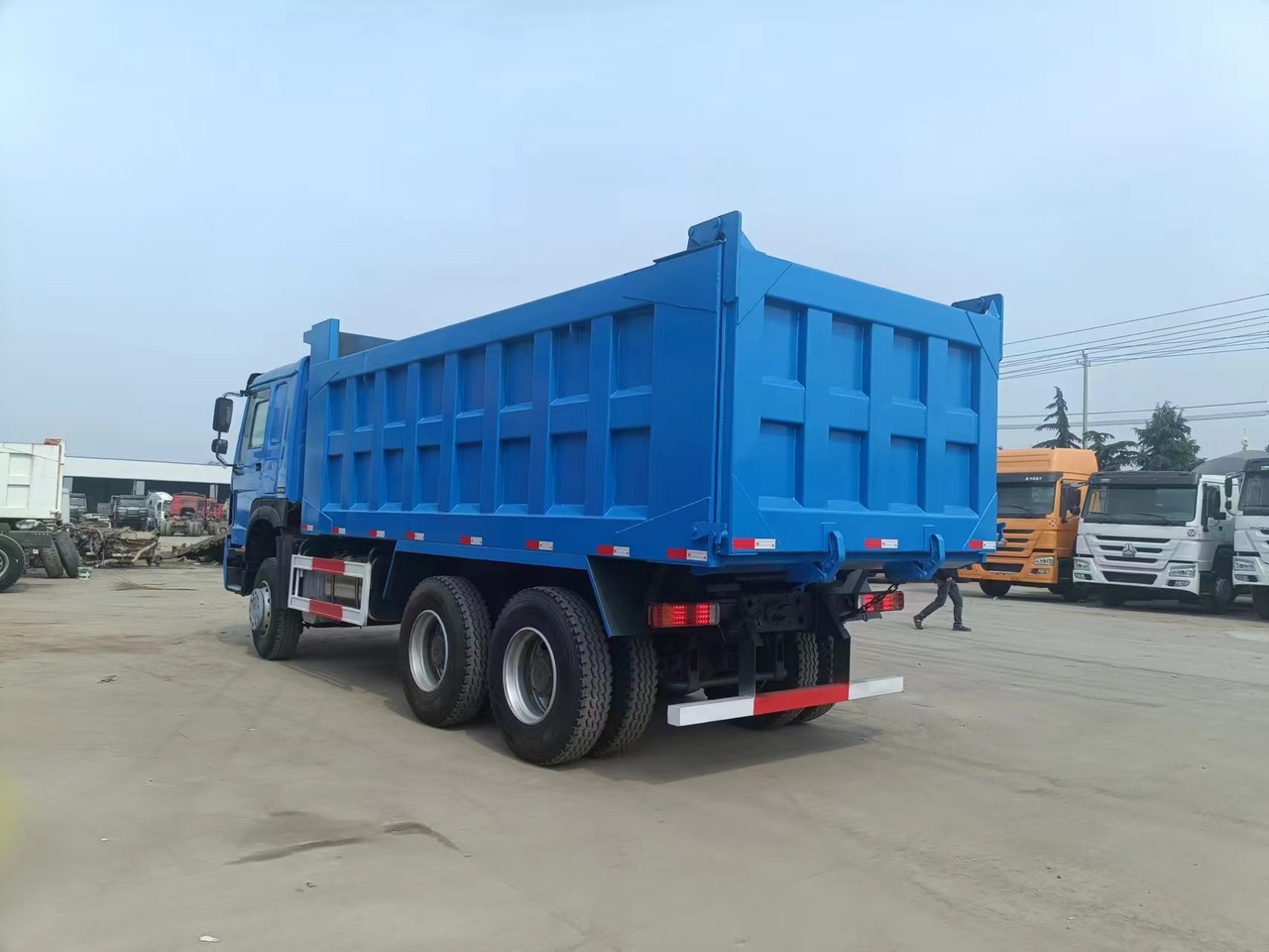 Sinotruk HOWO 371 6*4 dump truck - Mini dumper: picture 5 Sinotruk HOWO 371 6*4 dump truck - Mini dumper: picture 5