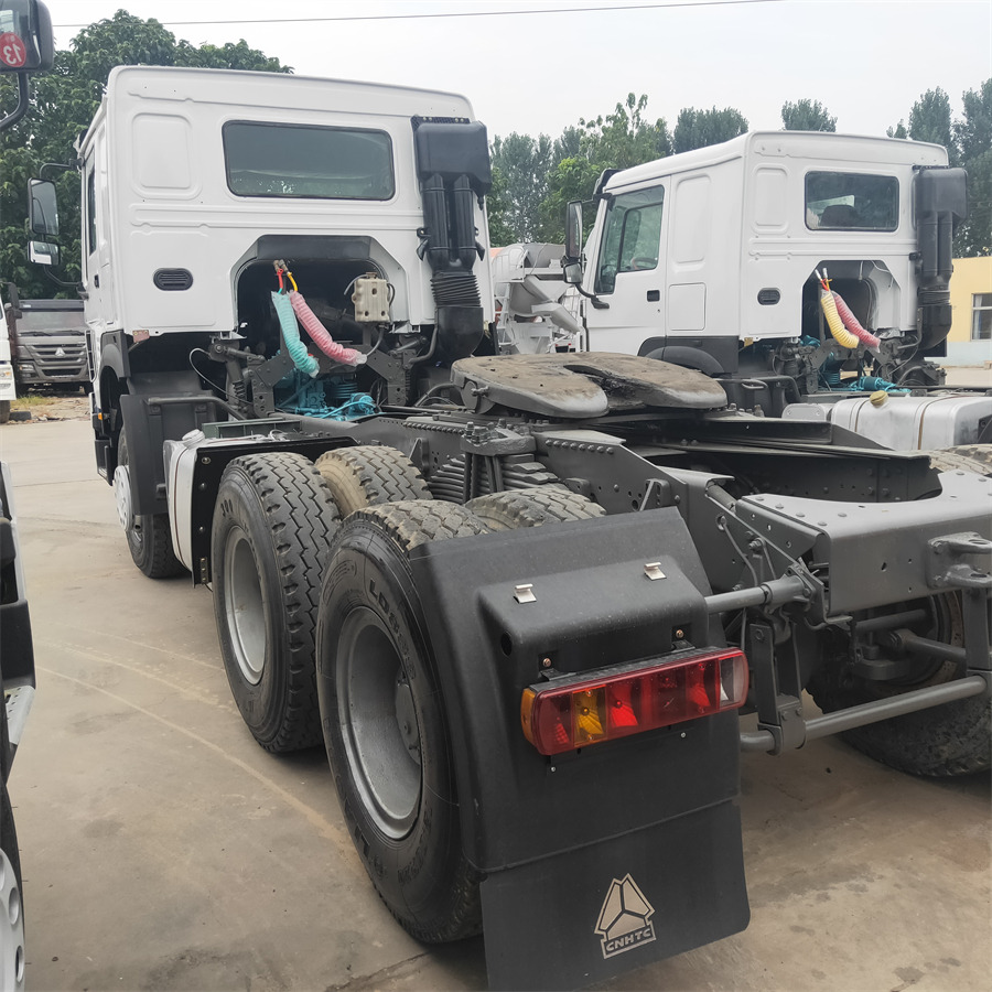 Sinotruk HOWO 371 tractor - Mini dumper: picture 3 Sinotruk HOWO 371 tractor - Mini dumper: picture 3