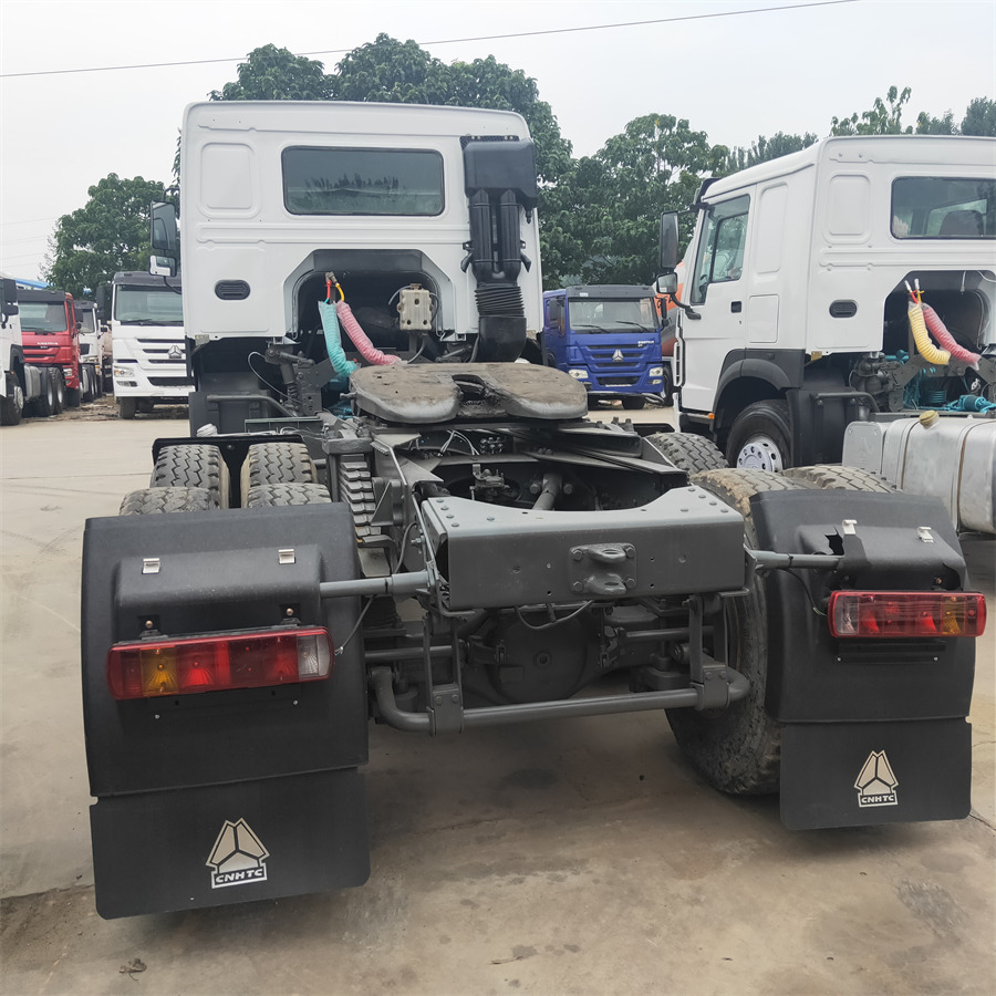 Sinotruk HOWO 371 tractor - Mini dumper: picture 5 Sinotruk HOWO 371 tractor - Mini dumper: picture 5