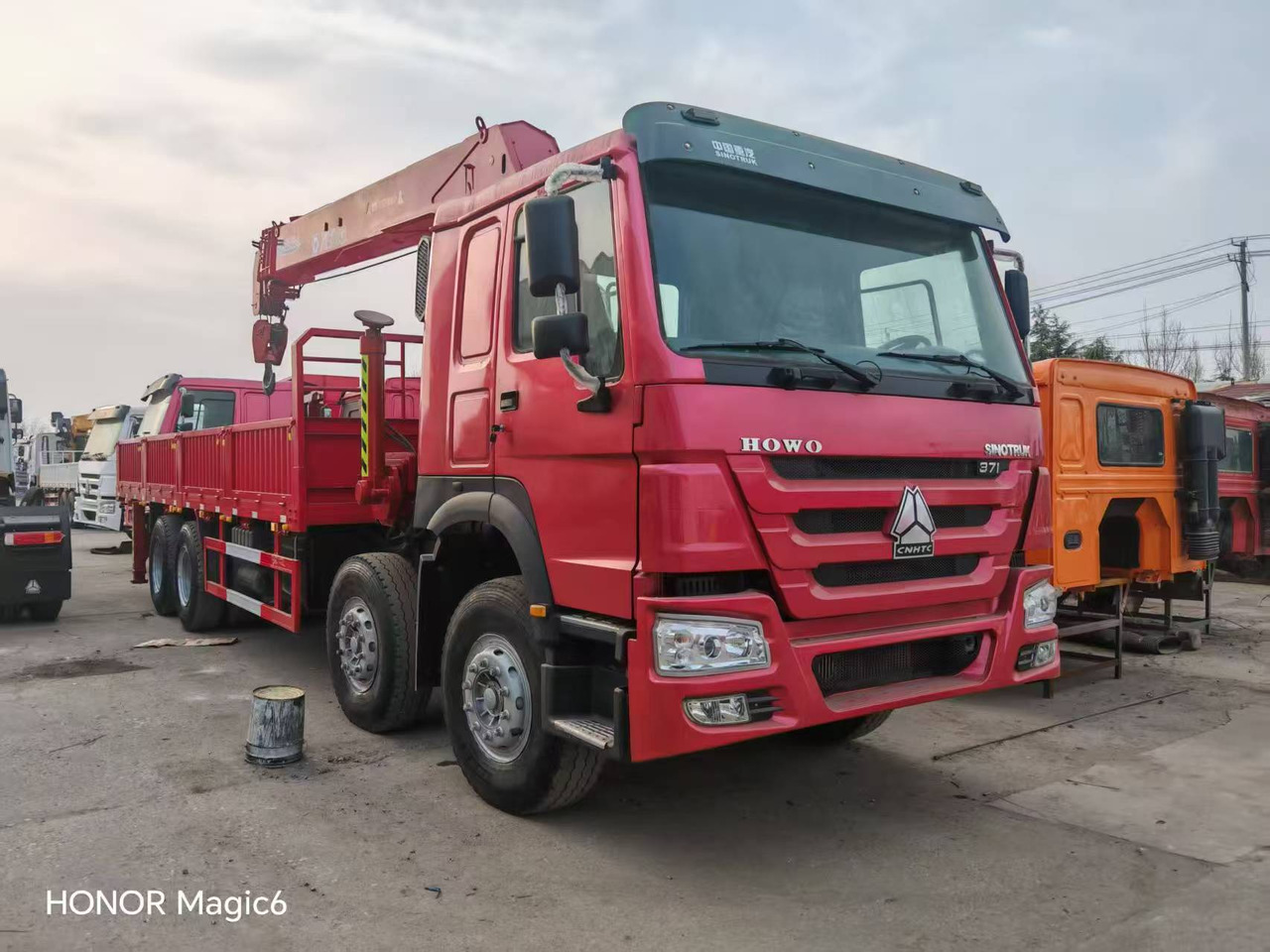 Sinotruk HOWO 8*4 Mobile crane - Mobile crane: picture 2 Sinotruk HOWO 8*4 Mobile crane - Mobile crane: picture 2