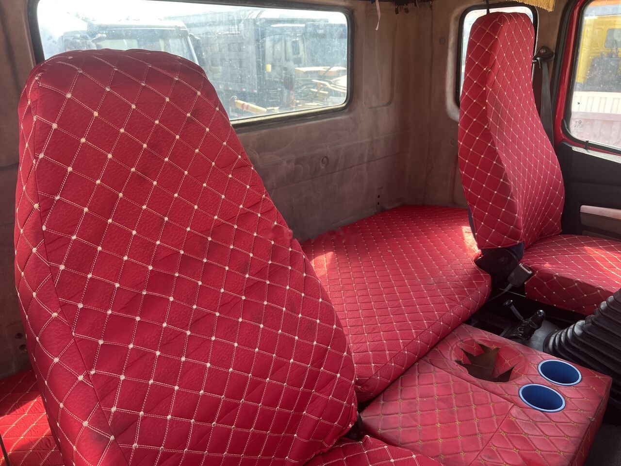 Howo 6X4 - Tractor unit: picture 4 Howo 6X4 - Tractor unit: picture 4