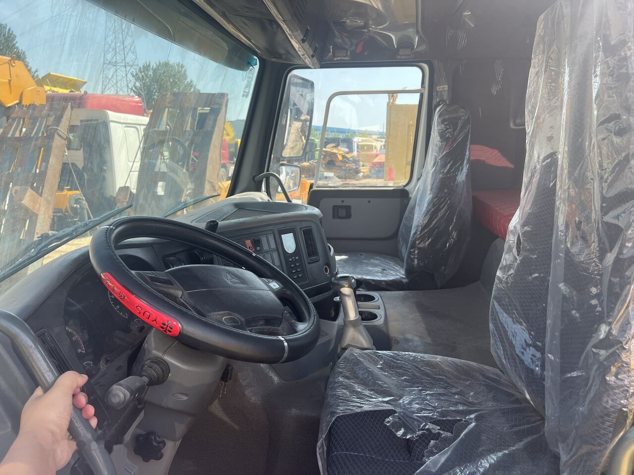 Howo 6x4 - Tractor unit: picture 3 Howo 6x4 - Tractor unit: picture 3