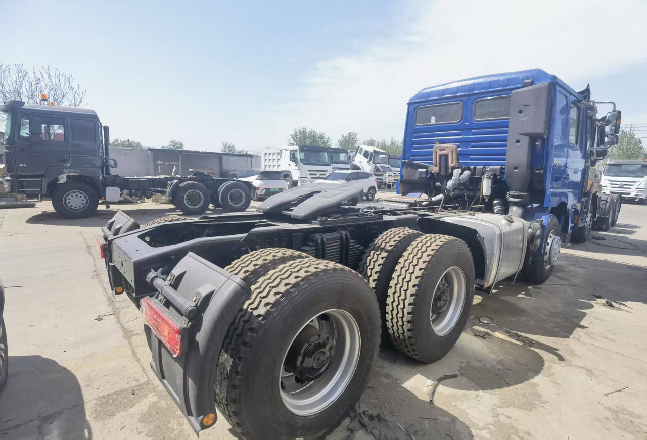 Tractor unit Shacman F3000 6*4 tractor: picture 8