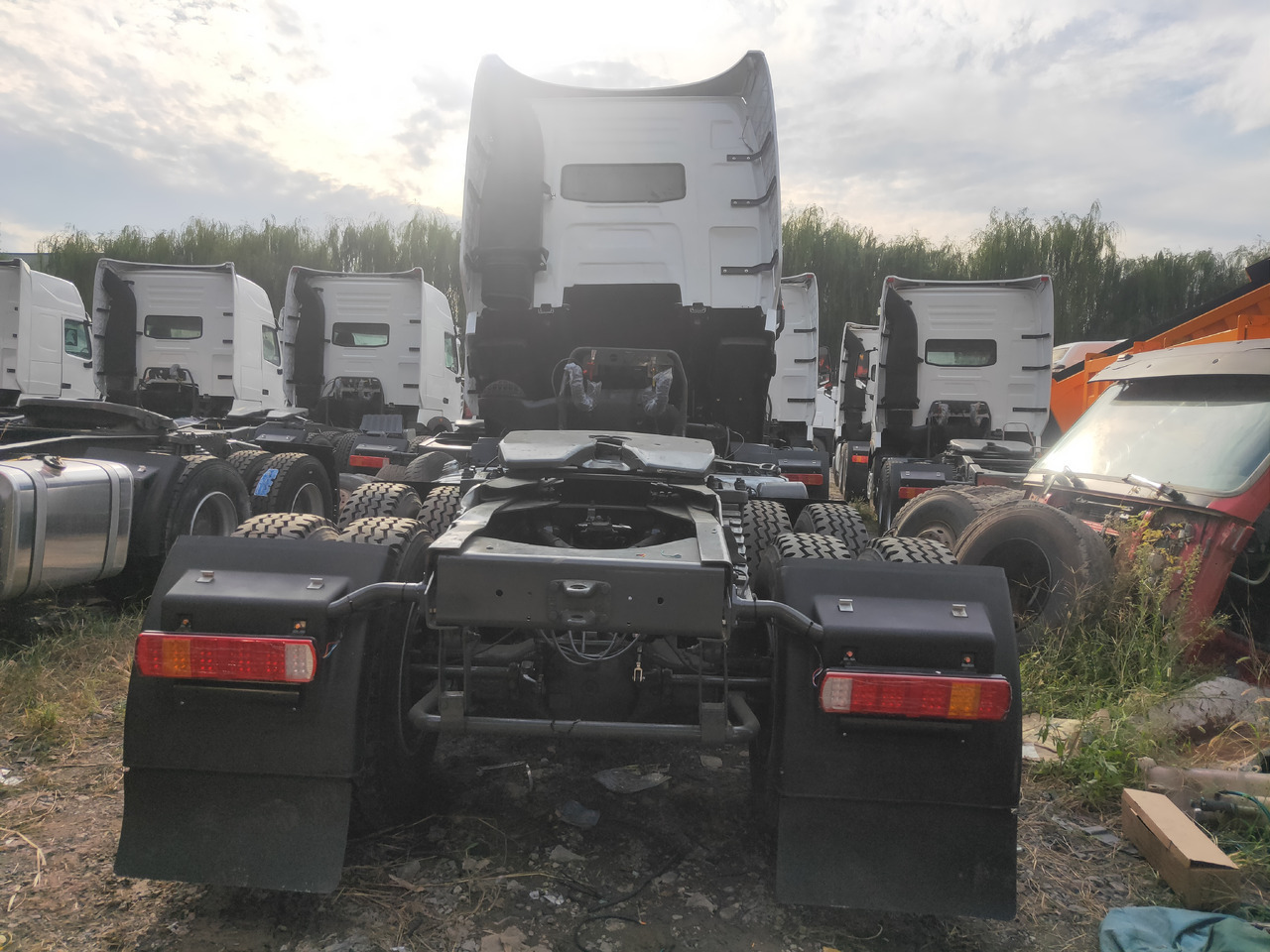 Tractor unit Sinotruk HOWO A7 6*4 Tractor: picture 6