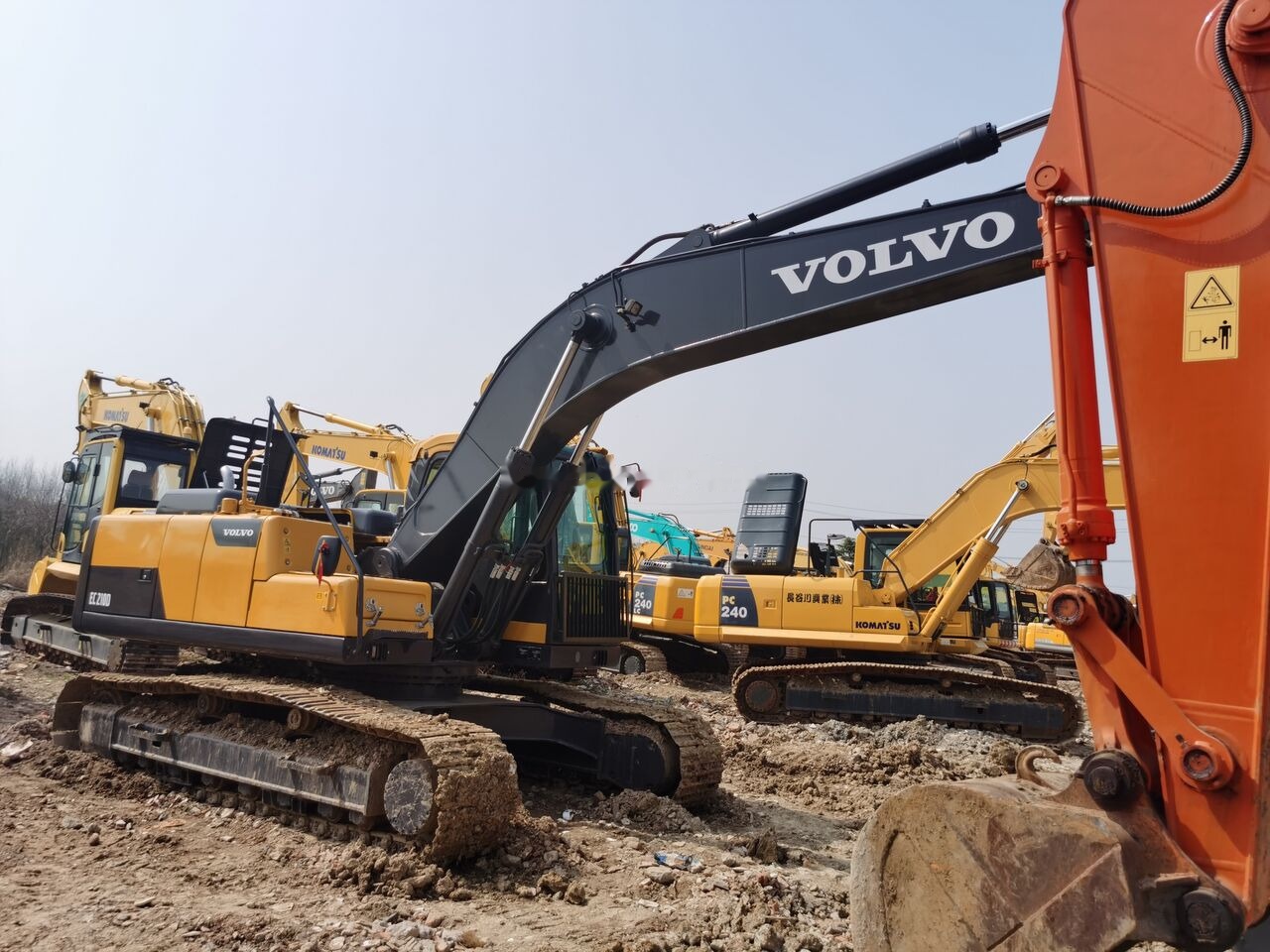 Crawler excavator Volvo EC210D: picture 6