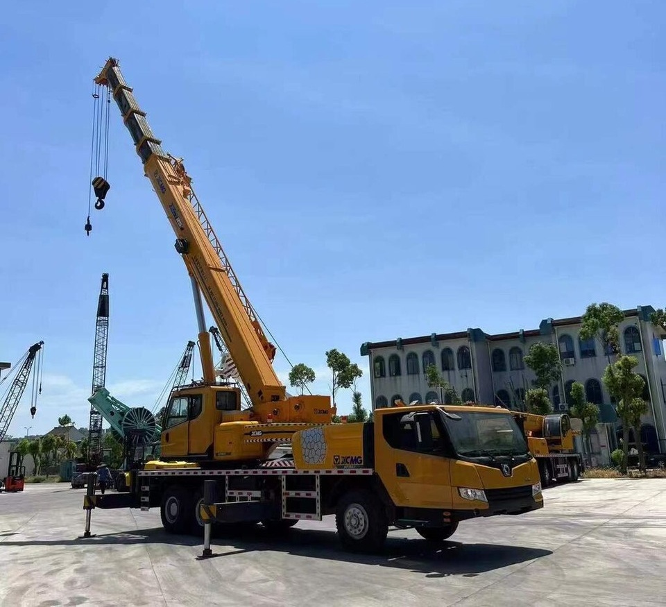 XCMG XCTL2525-1 - Mobile crane: picture 1 XCMG XCTL2525-1 - Mobile crane: picture 1