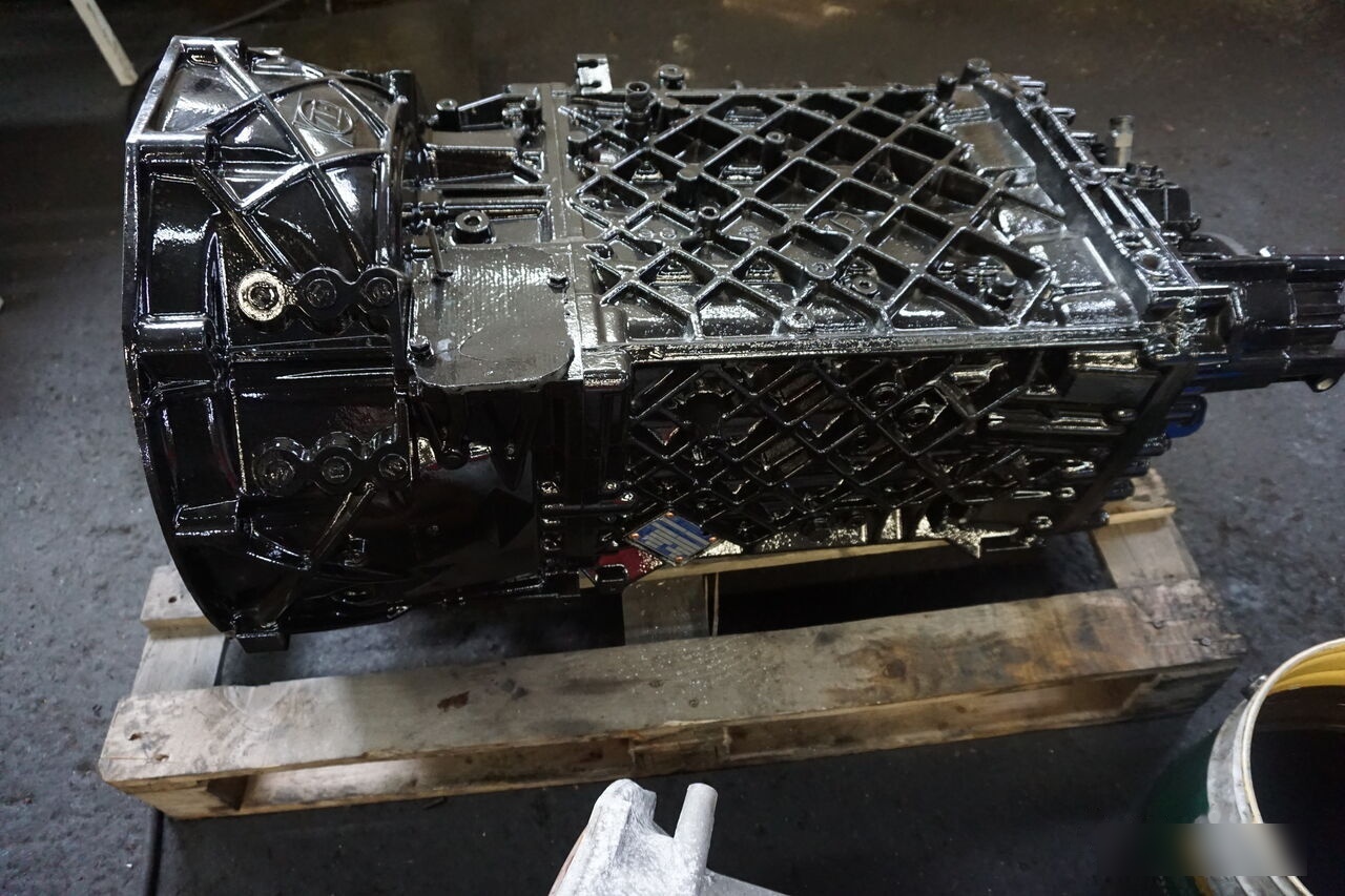 ZF (ZF 16S2220) MAN TGX truck - Gearbox for Truck: picture 3 ZF (ZF 16S2220) MAN TGX truck - Gearbox for Truck: picture 3