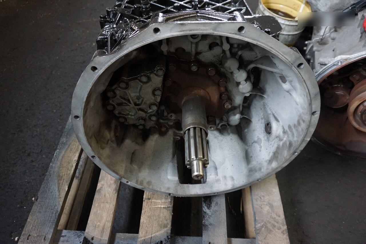 ZF (ZF 16S2220) MAN TGX truck - Gearbox for Truck: picture 2 ZF (ZF 16S2220) MAN TGX truck - Gearbox for Truck: picture 2