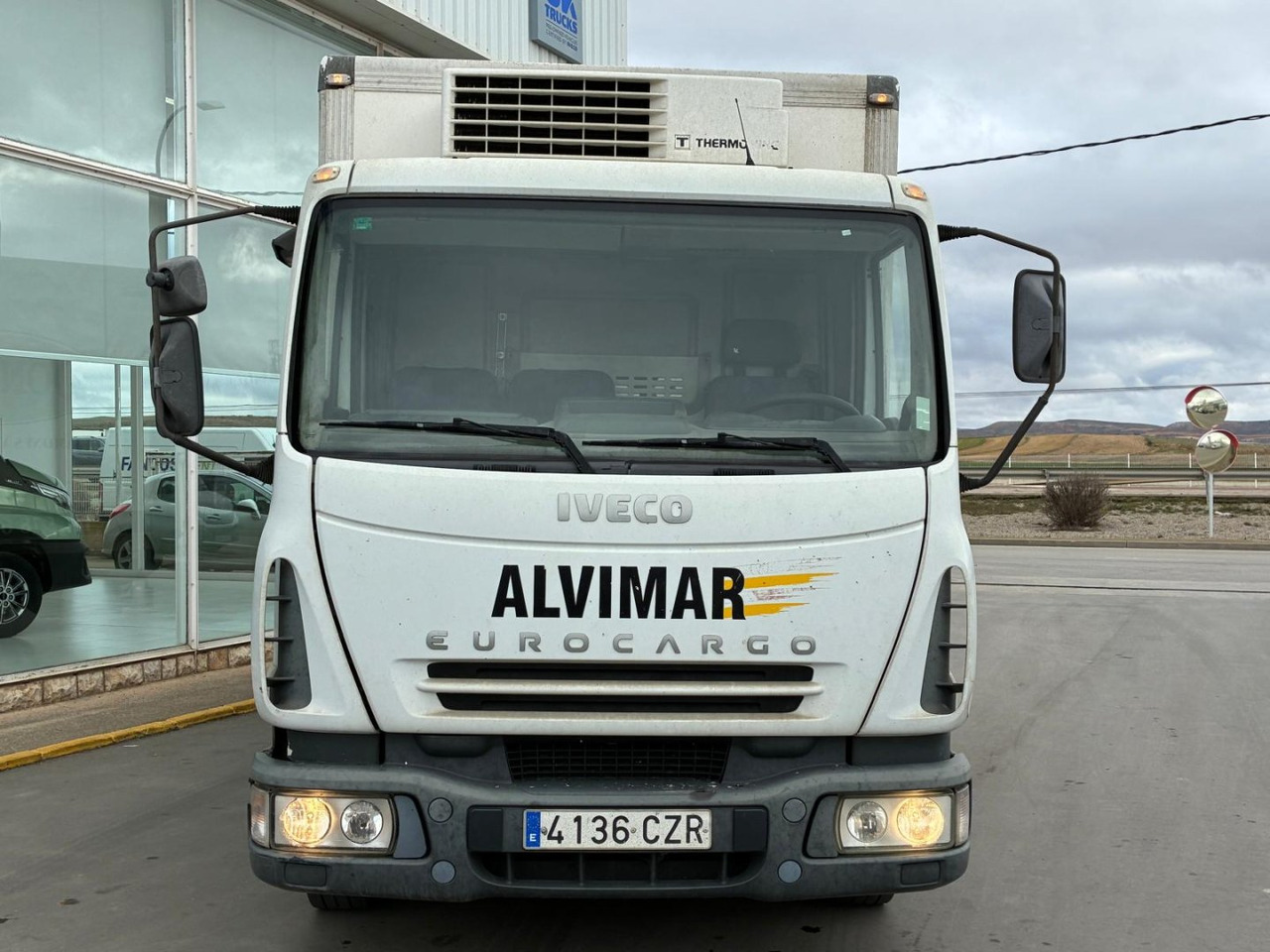 Caja cerrada IVECO Eurocargo ML 100 E18 P - Refrigerator truck: picture 2 Caja cerrada IVECO Eurocargo ML 100 E18 P - Refrigerator truck: picture 2