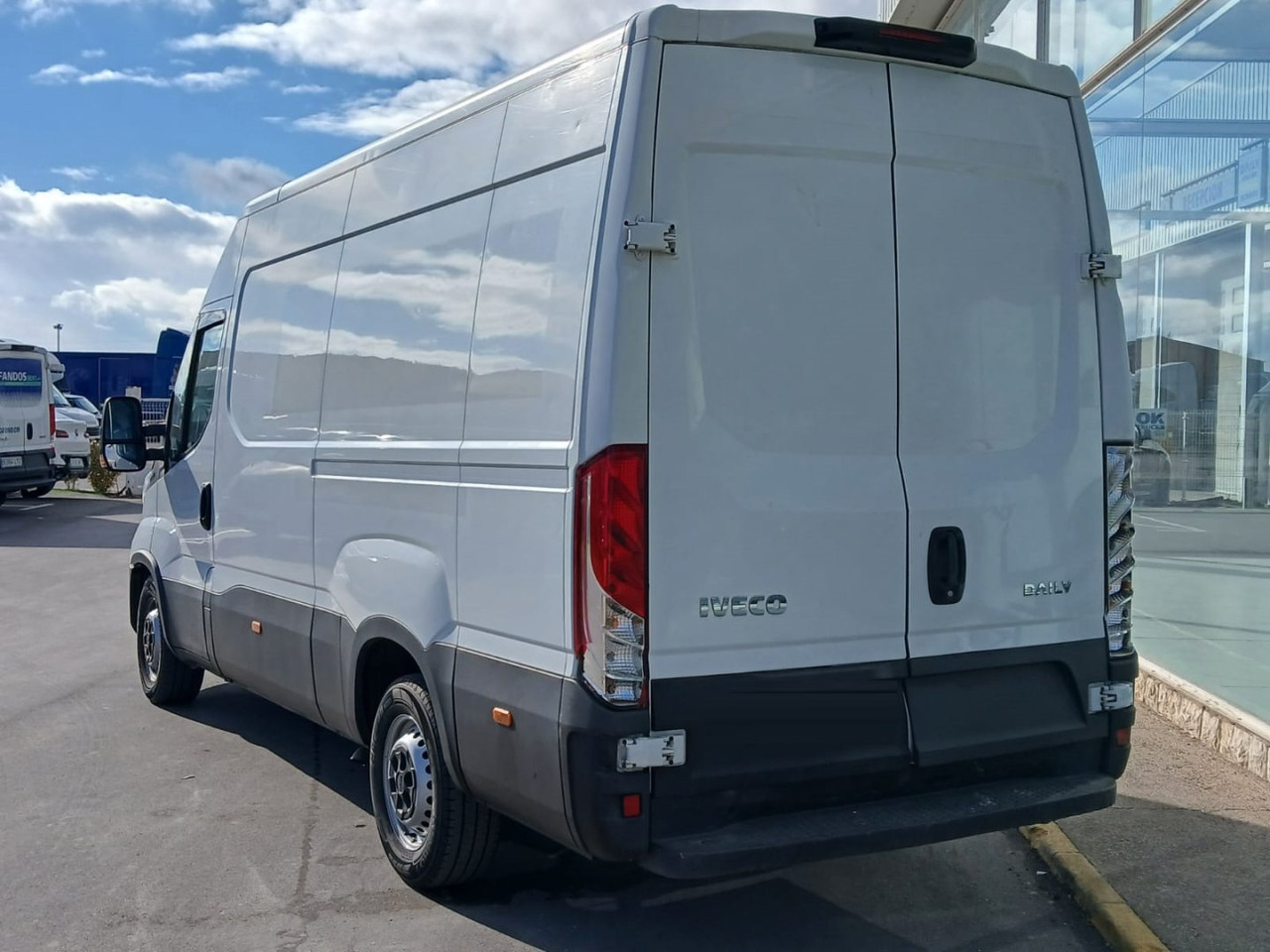 Furgón IVECO 35S14 12m3 - Panel van: picture 4 Furgón IVECO 35S14 12m3 - Panel van: picture 4