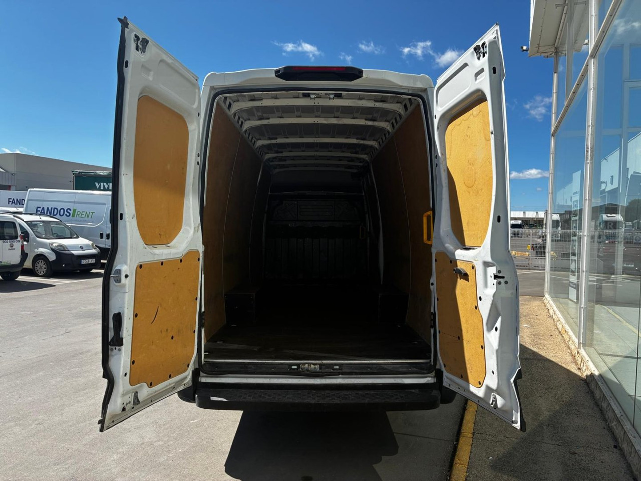 Furgón IVECO 35S16 V 16m3 - Panel van: picture 5 Furgón IVECO 35S16 V 16m3 - Panel van: picture 5