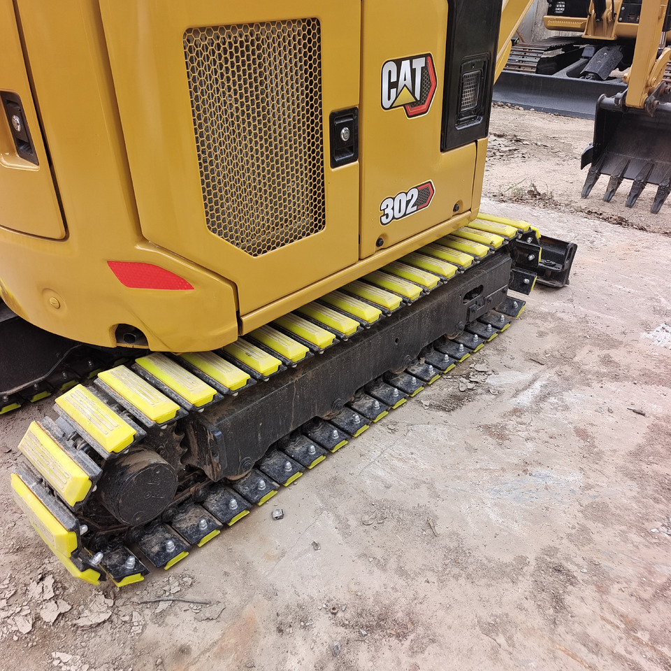 CAT 302CR WITH RUBBER PAD - Mini excavator: picture 2 CAT 302CR WITH RUBBER PAD - Mini excavator: picture 2