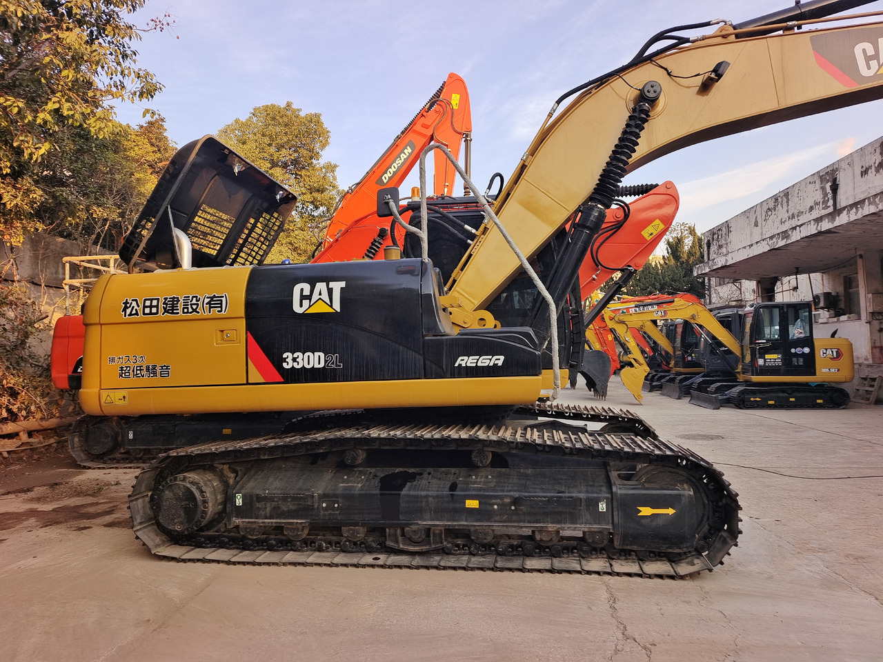 CAT 330D2L - Crawler excavator: picture 2 CAT 330D2L - Crawler excavator: picture 2