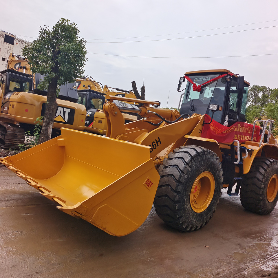 CAT 966H - Wheel loader: picture 1 CAT 966H - Wheel loader: picture 1