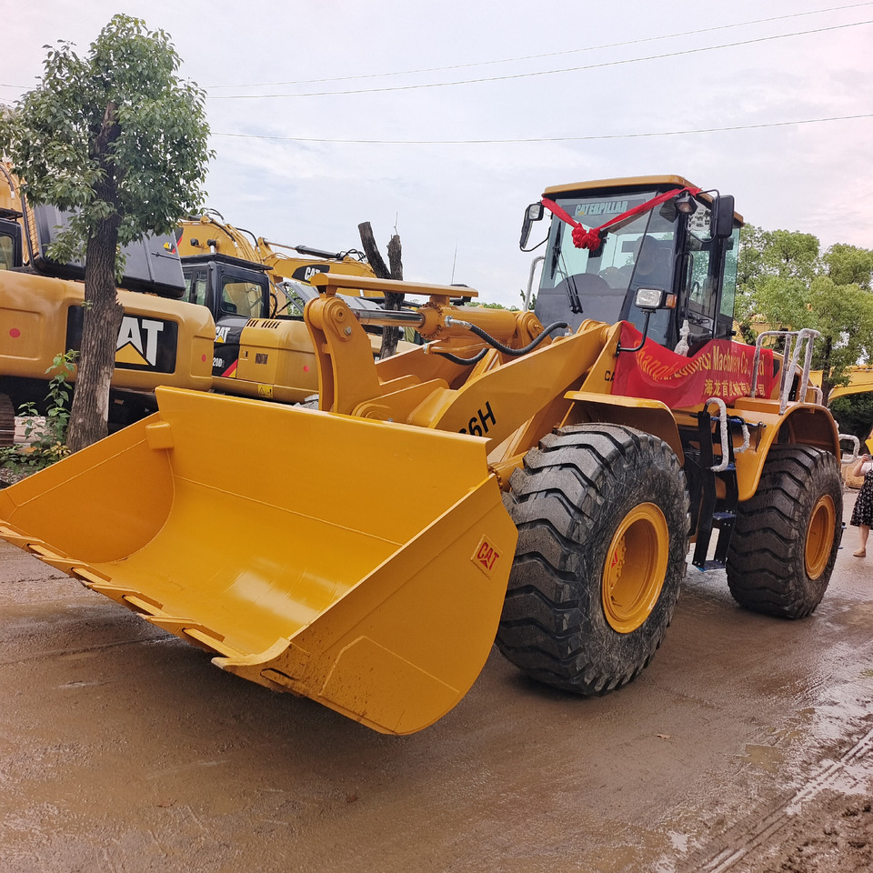 CAT 966H - Wheel loader: picture 2 CAT 966H - Wheel loader: picture 2