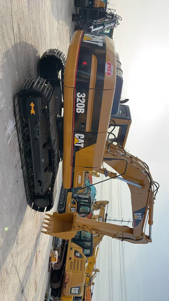 CATERPILLAR 320BL CAT 320CL 320D2L - Crawler excavator: picture 3 CATERPILLAR 320BL CAT 320CL 320D2L - Crawler excavator: picture 3