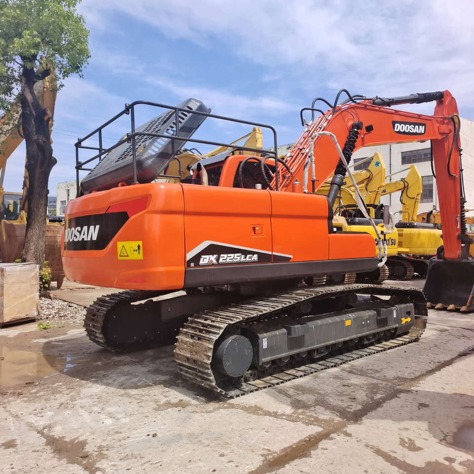 DOOSAN DX225LCA - Crawler excavator: picture 1 DOOSAN DX225LCA - Crawler excavator: picture 1