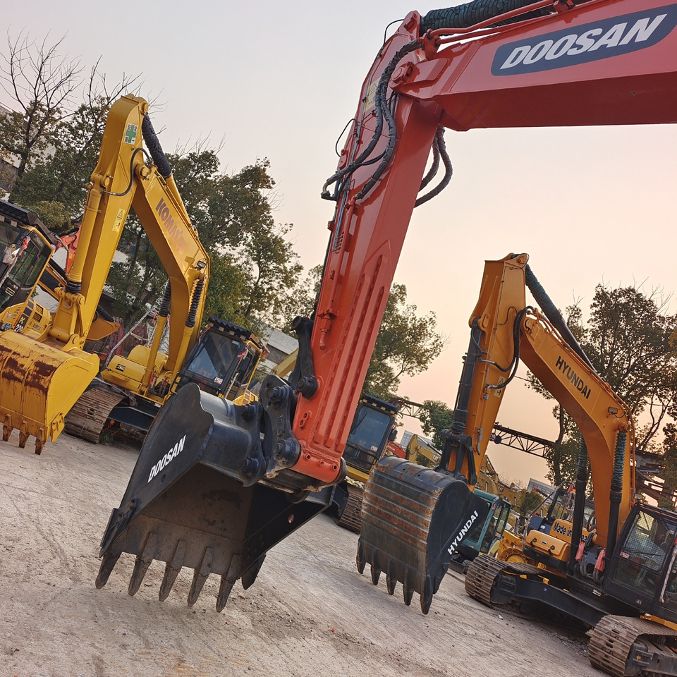 DOOSAN DX300LC-9C DX300 LCA - Crawler excavator: picture 4 DOOSAN DX300LC-9C DX300 LCA - Crawler excavator: picture 4
