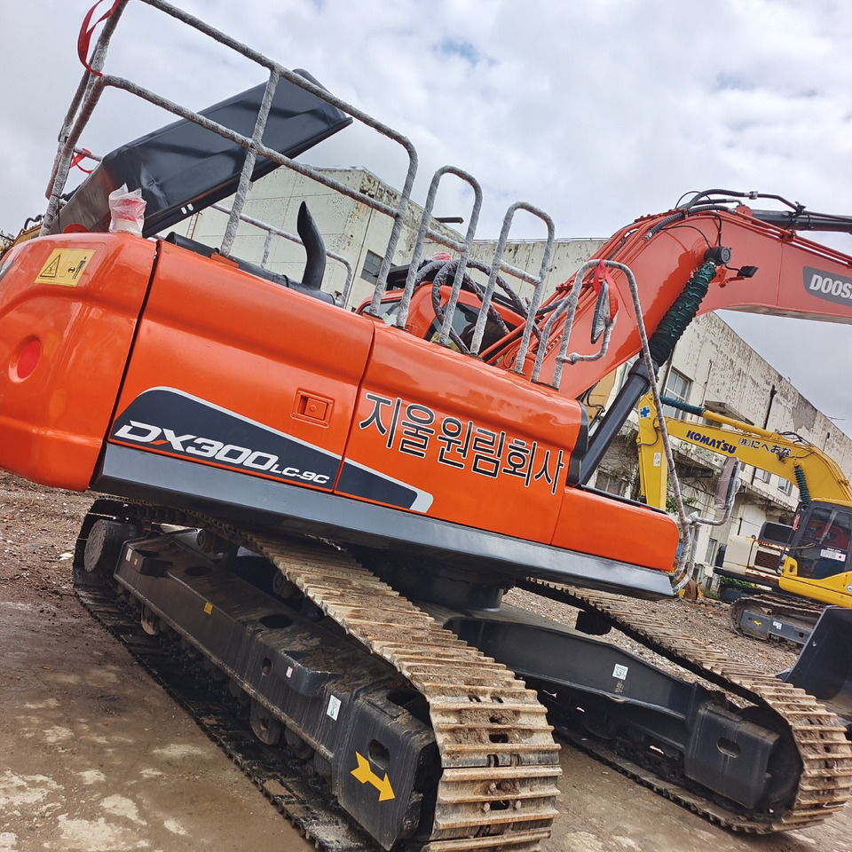 DOOSAN DX300LC-9C DX300 LCA - Crawler excavator: picture 2 DOOSAN DX300LC-9C DX300 LCA - Crawler excavator: picture 2