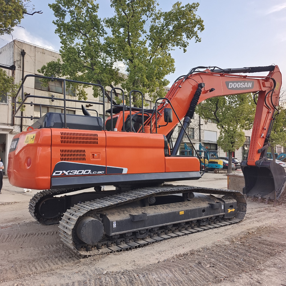 DOOSAN DX300LC-9C DX300LCA - Crawler excavator: picture 2 DOOSAN DX300LC-9C DX300LCA - Crawler excavator: picture 2