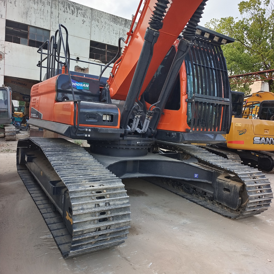 DOOSAN DX300LC-9C DX300LCA - Crawler excavator: picture 1 DOOSAN DX300LC-9C DX300LCA - Crawler excavator: picture 1