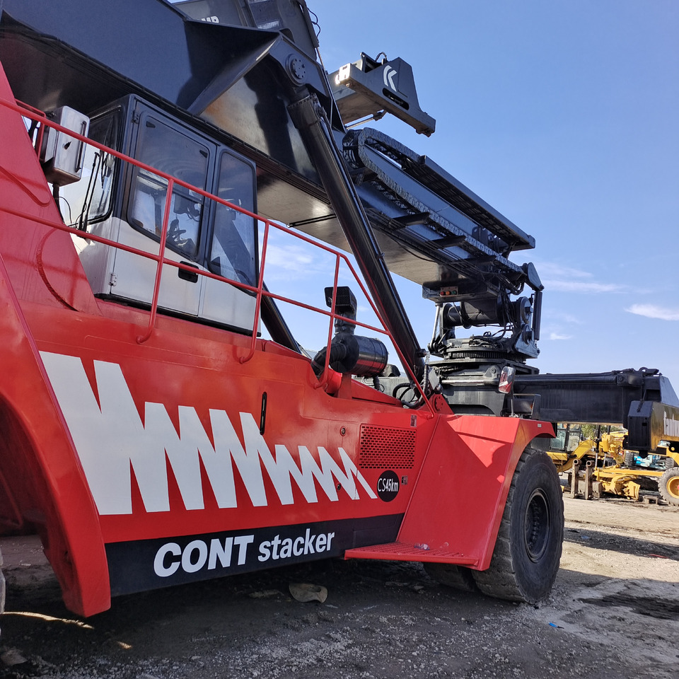 Reach stacker FANTUZZI CS45KMHD 45 TON: picture 9