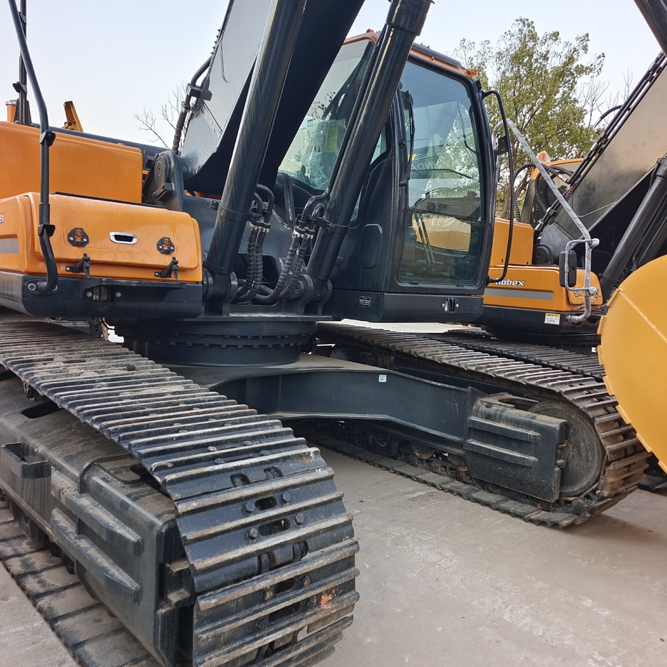 Crawler excavator HYUNDAI 305LC-9T: picture 9 Crawler excavator HYUNDAI 305LC-9T: picture 9