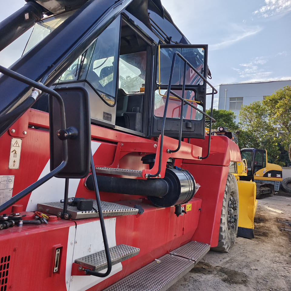 Reach stacker KALMAR DRT450 DRT DRD DRU 450 45 TON: picture 9