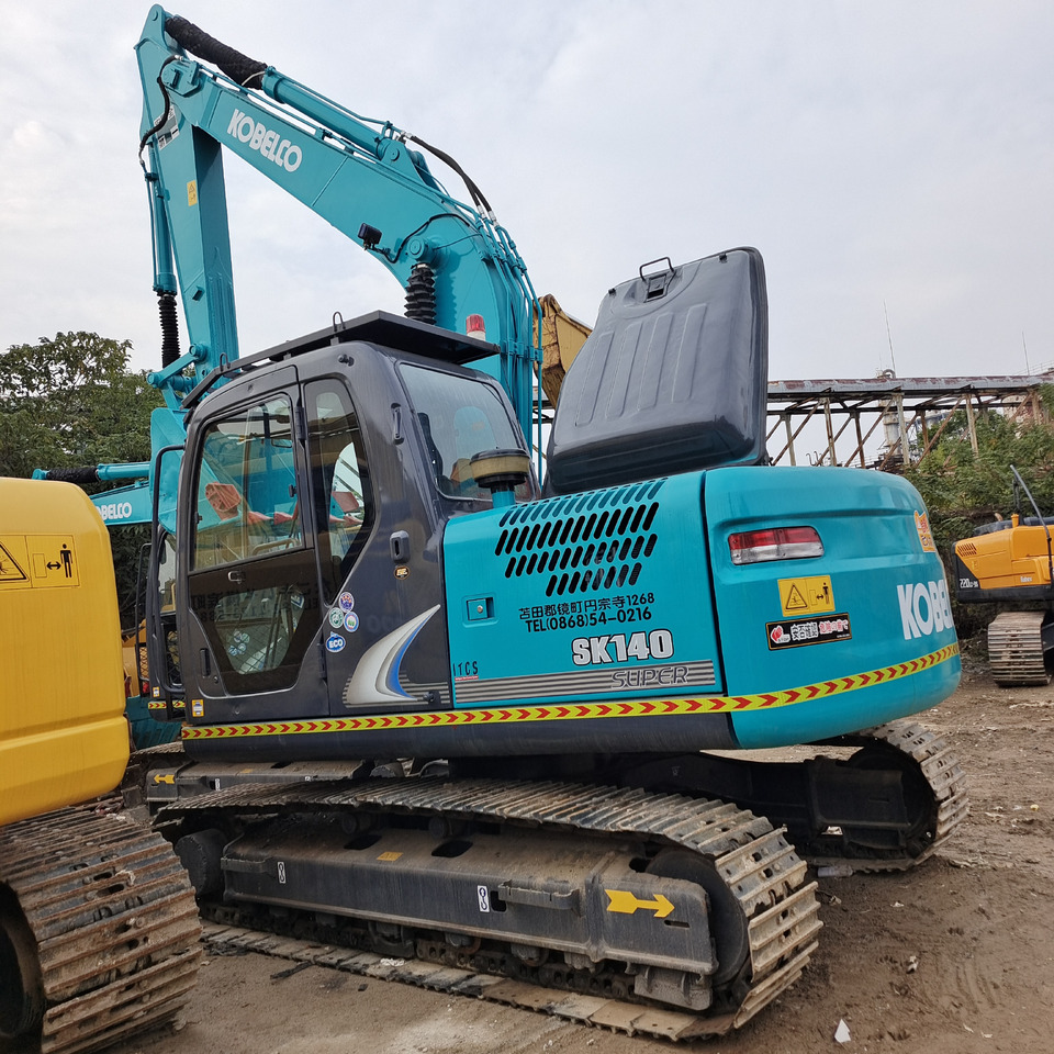 Crawler excavator KOBELCO SK140: picture 1