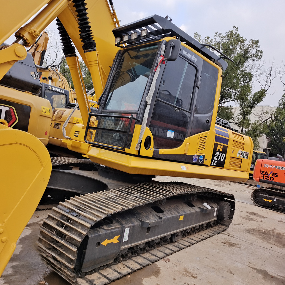KOMATSU PC 210 LC - 8 - Crawler excavator: picture 1 KOMATSU PC 210 LC - 8 - Crawler excavator: picture 1