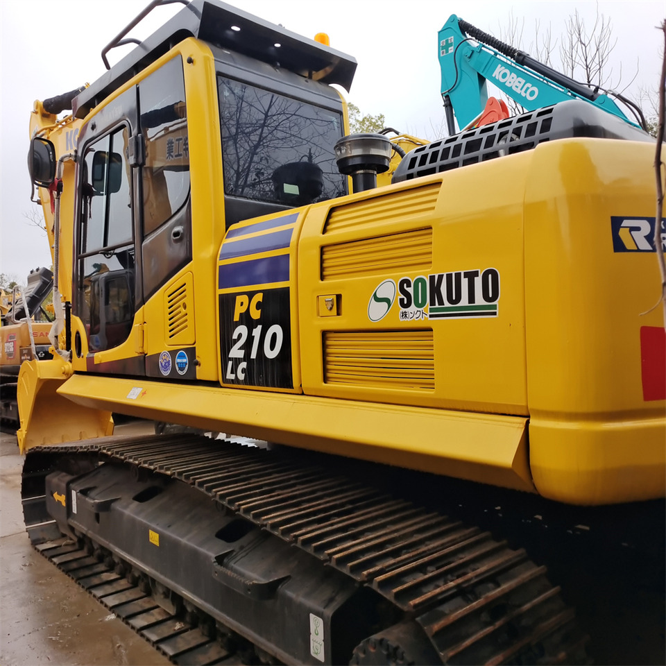 KOMATSU PC210LC PC210LC-8 PC210-8 PC220 PC200-8 - Crawler excavator: picture 1 KOMATSU PC210LC PC210LC-8 PC210-8 PC220 PC200-8 - Crawler excavator: picture 1