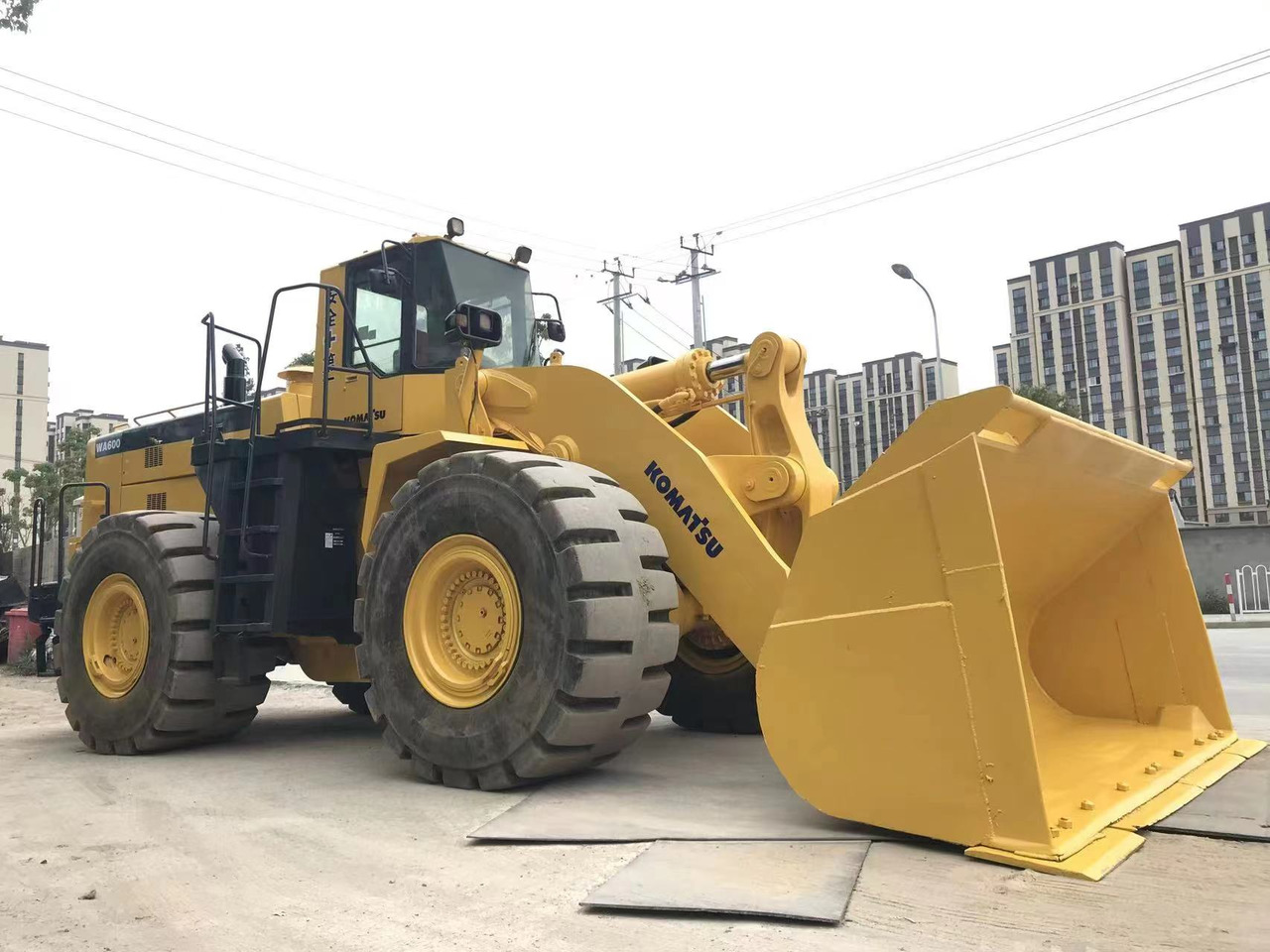 KOMATSU WA 600 - Wheel loader: picture 2 KOMATSU WA 600 - Wheel loader: picture 2