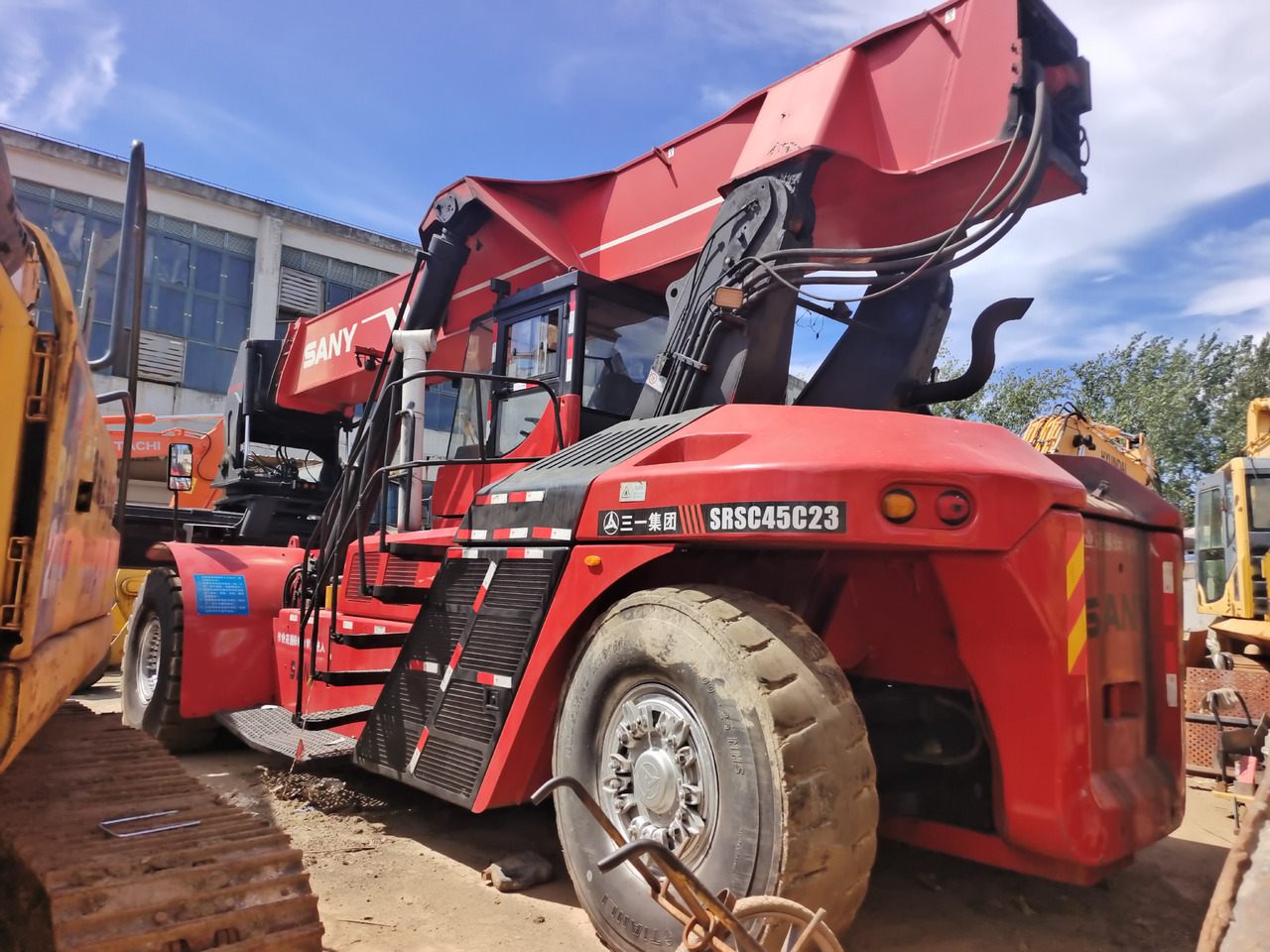 SANY SRSC 45C23 SRSC45C30 45 TON - Reach stacker: picture 1 SANY SRSC 45C23 SRSC45C30 45 TON - Reach stacker: picture 1