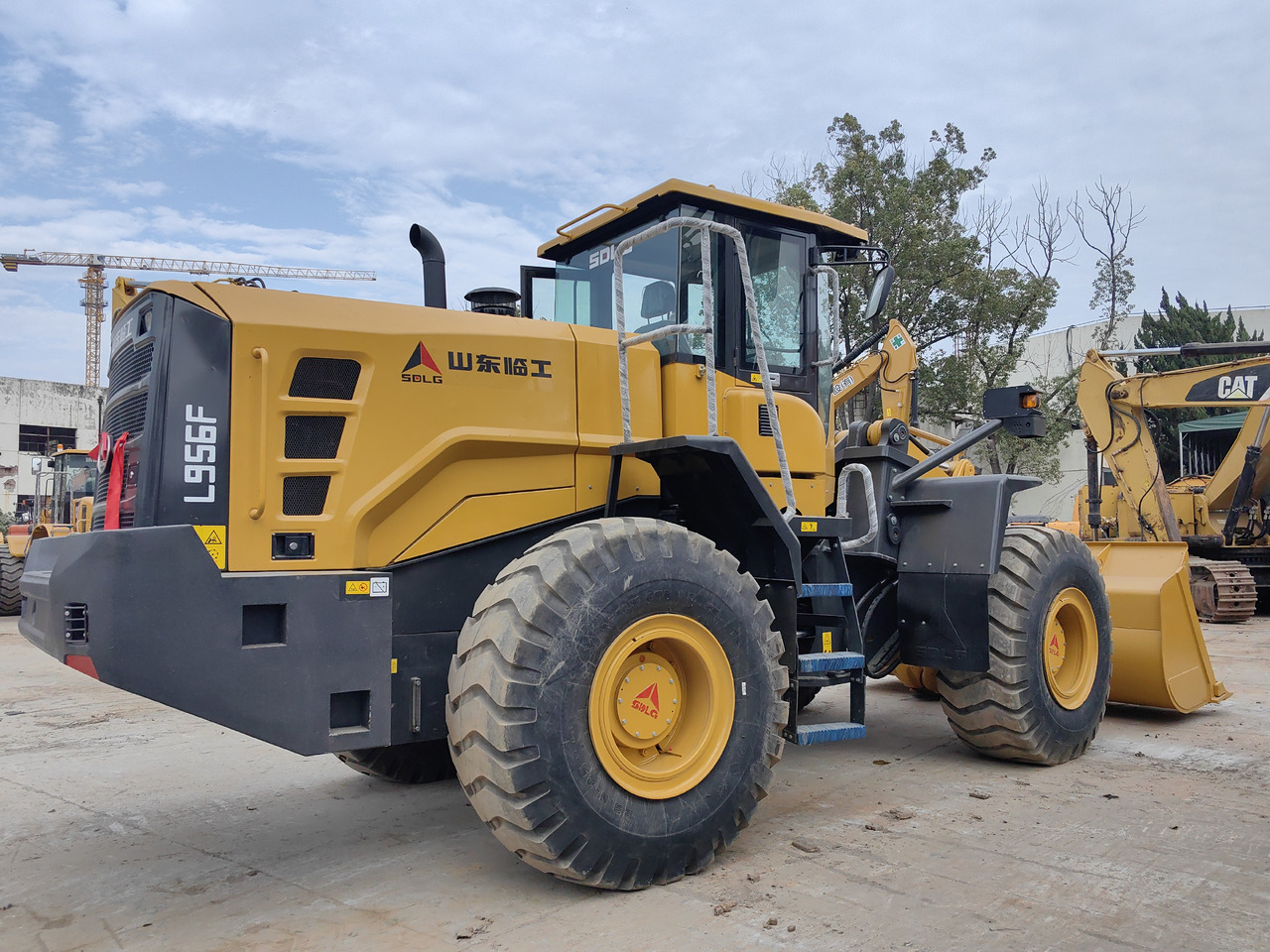 Wheel loader SDLG 956F: picture 1