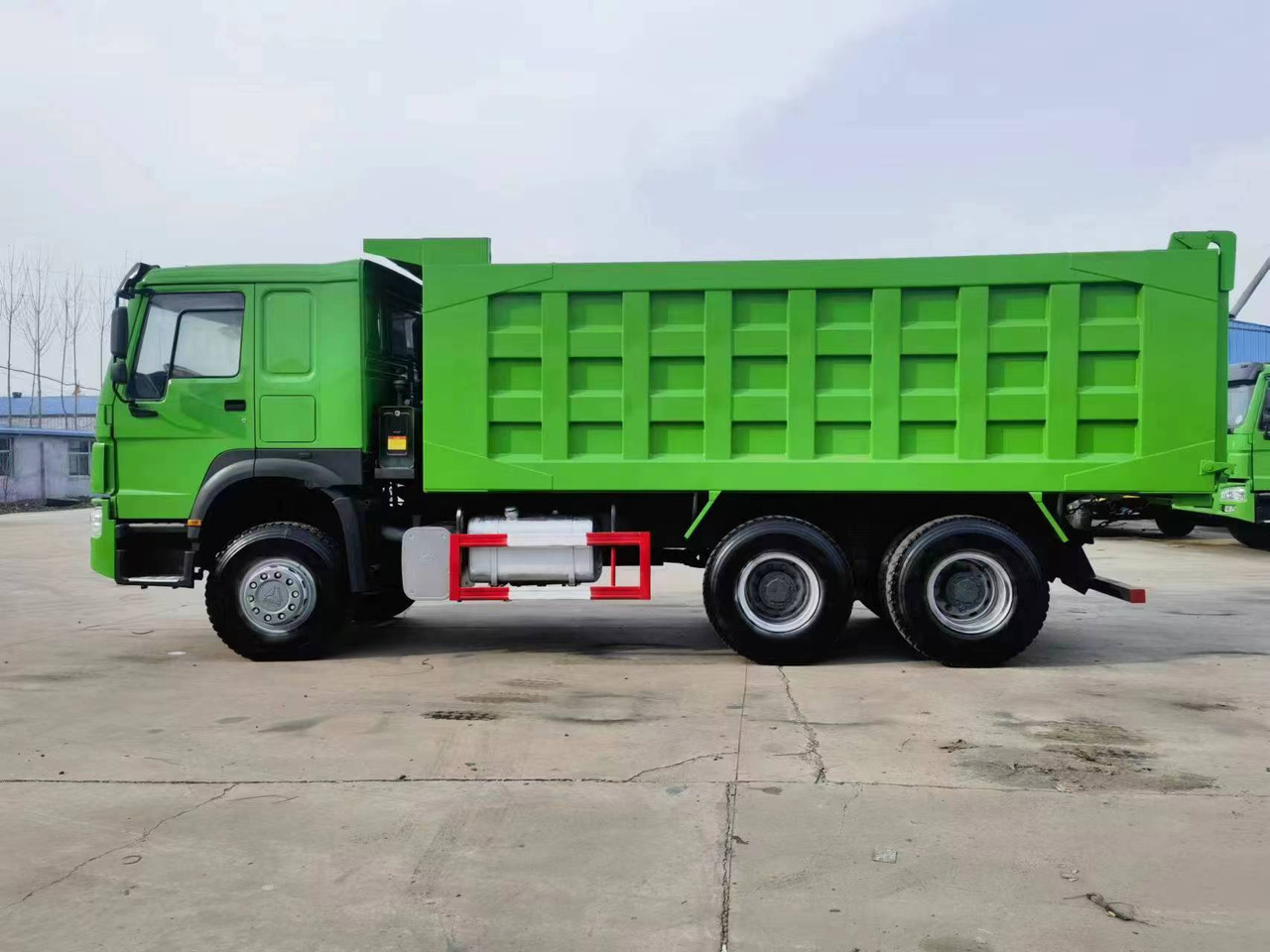 SINOTRUK HOWO 371 380 400 420HP - Tipper: picture 1 SINOTRUK HOWO 371 380 400 420HP - Tipper: picture 1