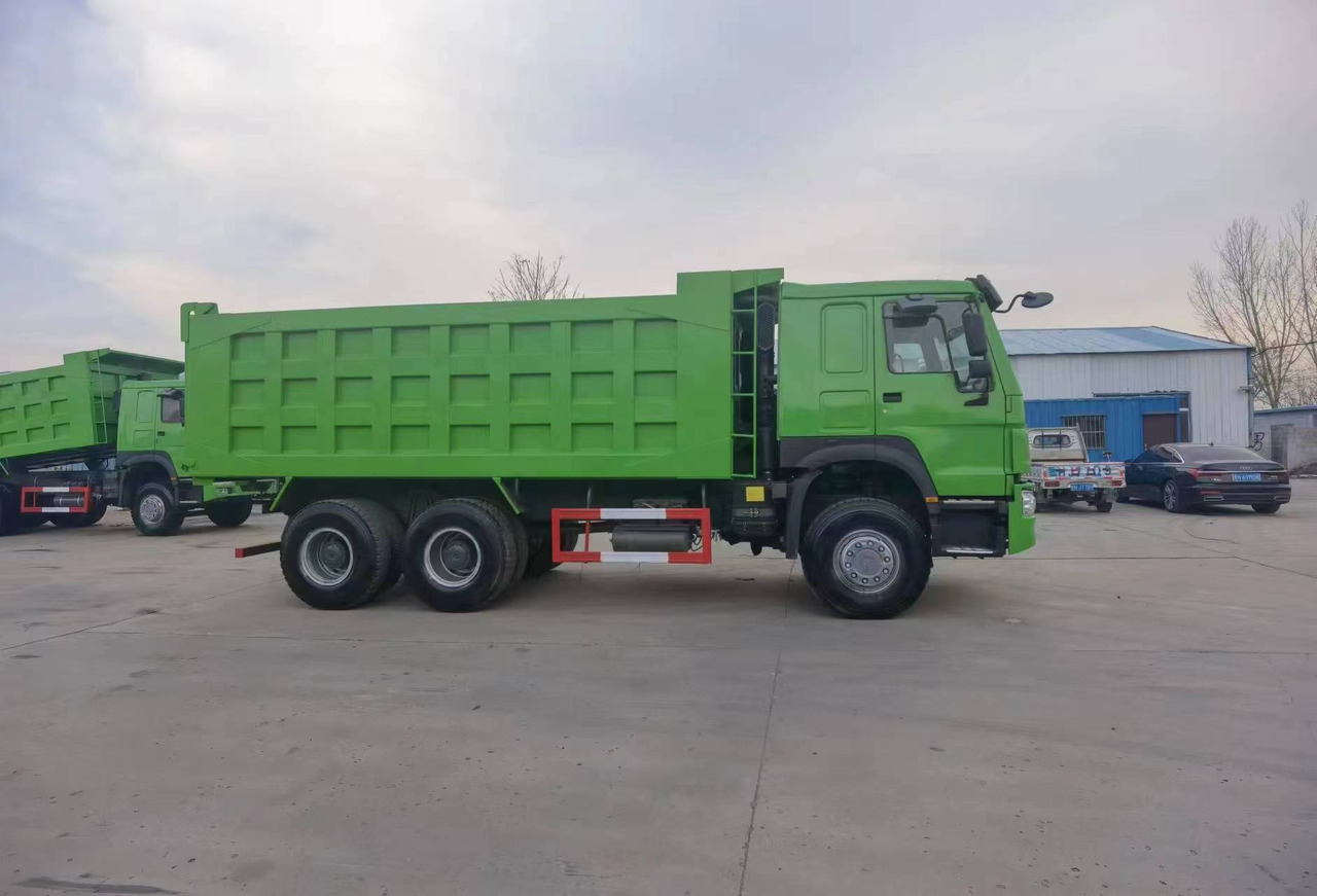 SINOTRUK HOWO 6*4 8*4 DUMP TRUCK - Tipper: picture 5 SINOTRUK HOWO 6*4 8*4 DUMP TRUCK - Tipper: picture 5