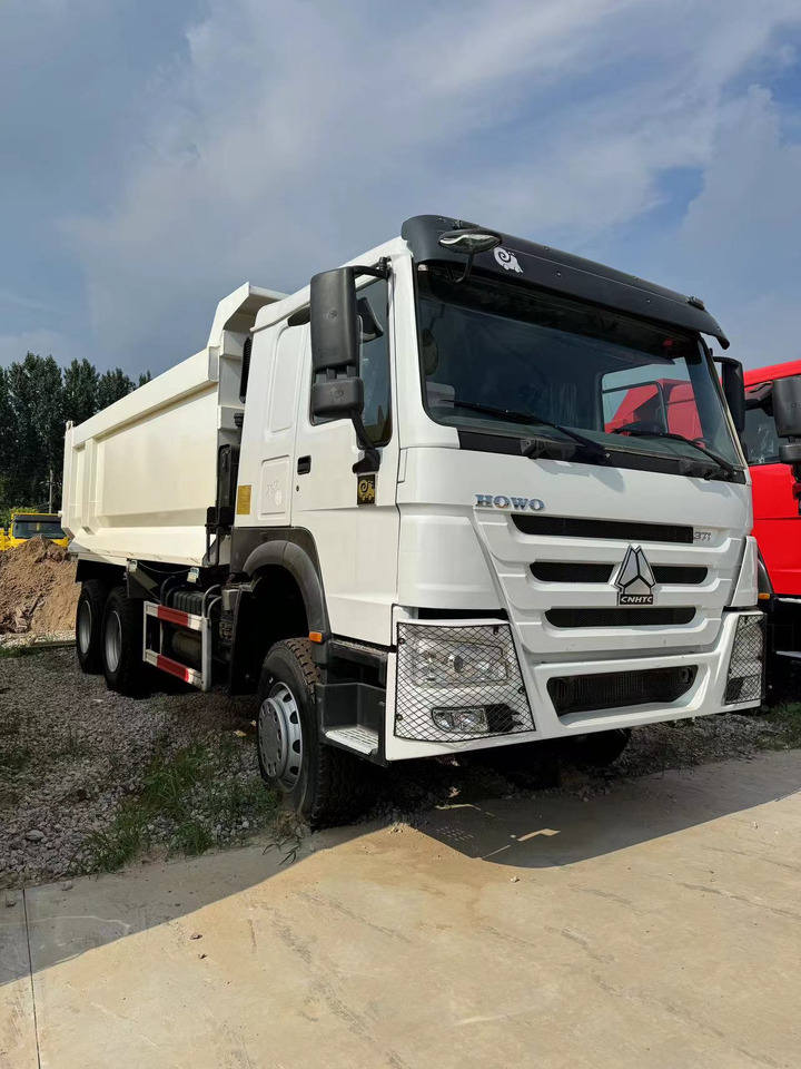 SINOTRUK HOWO DUMP TRUCK 6*4 8*4 - Tipper: picture 4 SINOTRUK HOWO DUMP TRUCK 6*4 8*4 - Tipper: picture 4