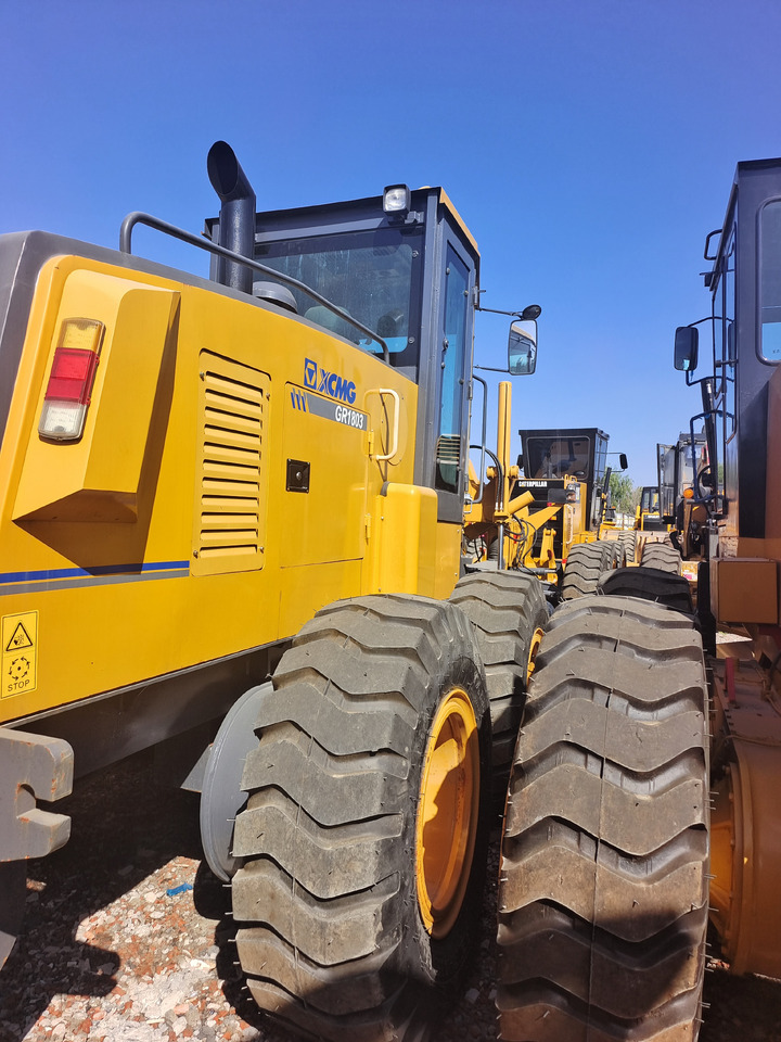 XCMG GR1803 WITH RIPPER - Grader: picture 4 XCMG GR1803 WITH RIPPER - Grader: picture 4