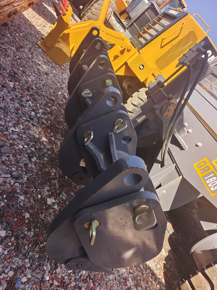 XCMG GR1803 WITH RIPPER - Grader: picture 2 XCMG GR1803 WITH RIPPER - Grader: picture 2