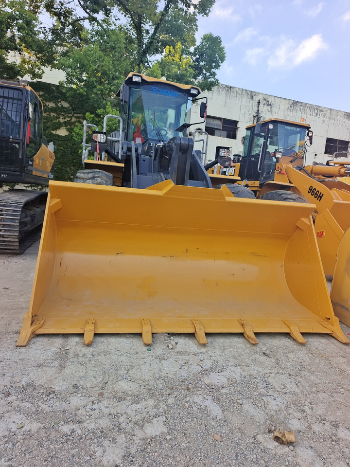 XCMG LW500KV - Wheel loader: picture 3 XCMG LW500KV - Wheel loader: picture 3